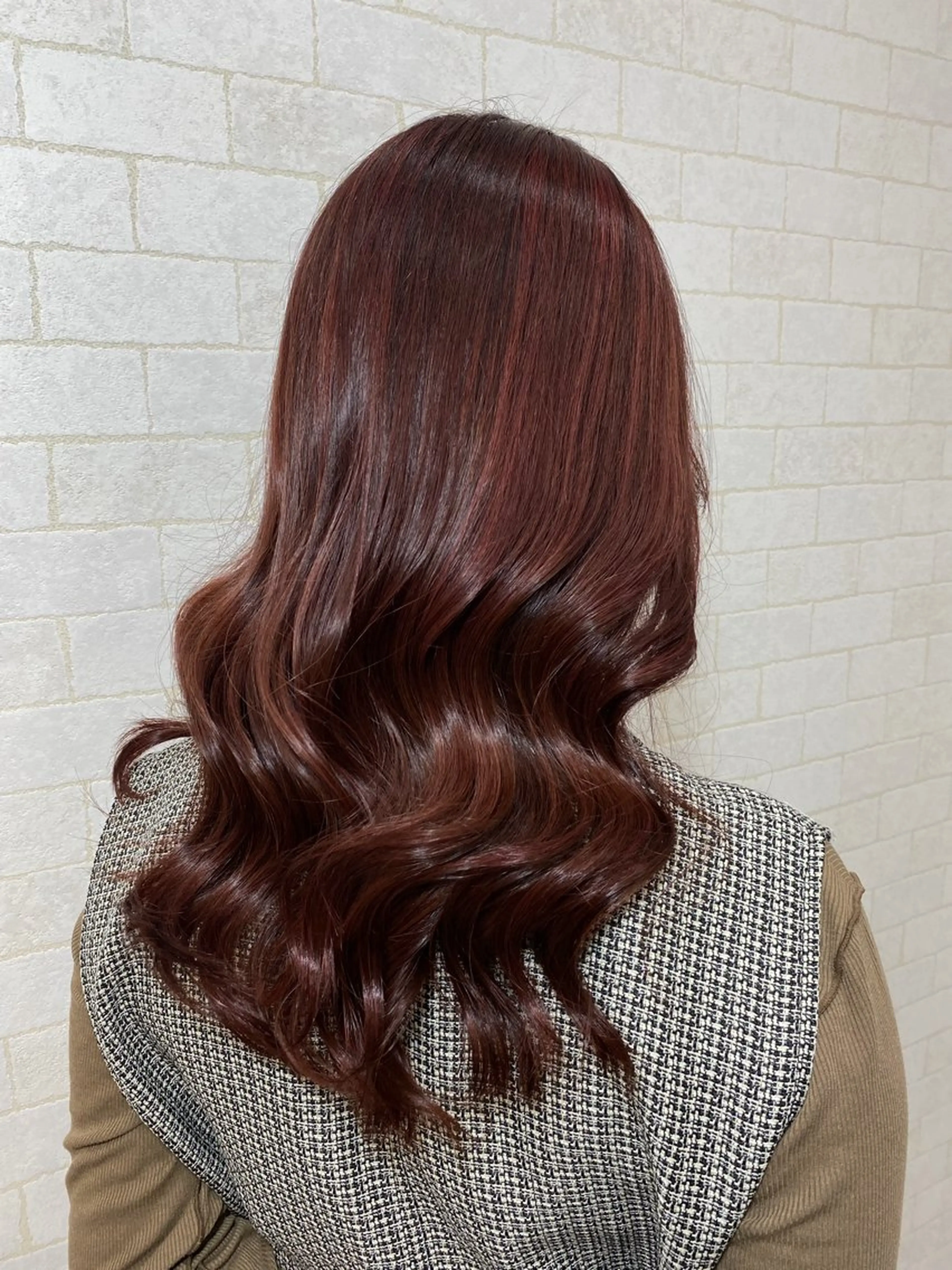 ロング カラー ボルドーカラー ハイライトカラー ルビー ハイライト appty maaf所属・梅本 つかさのヘアスタイル