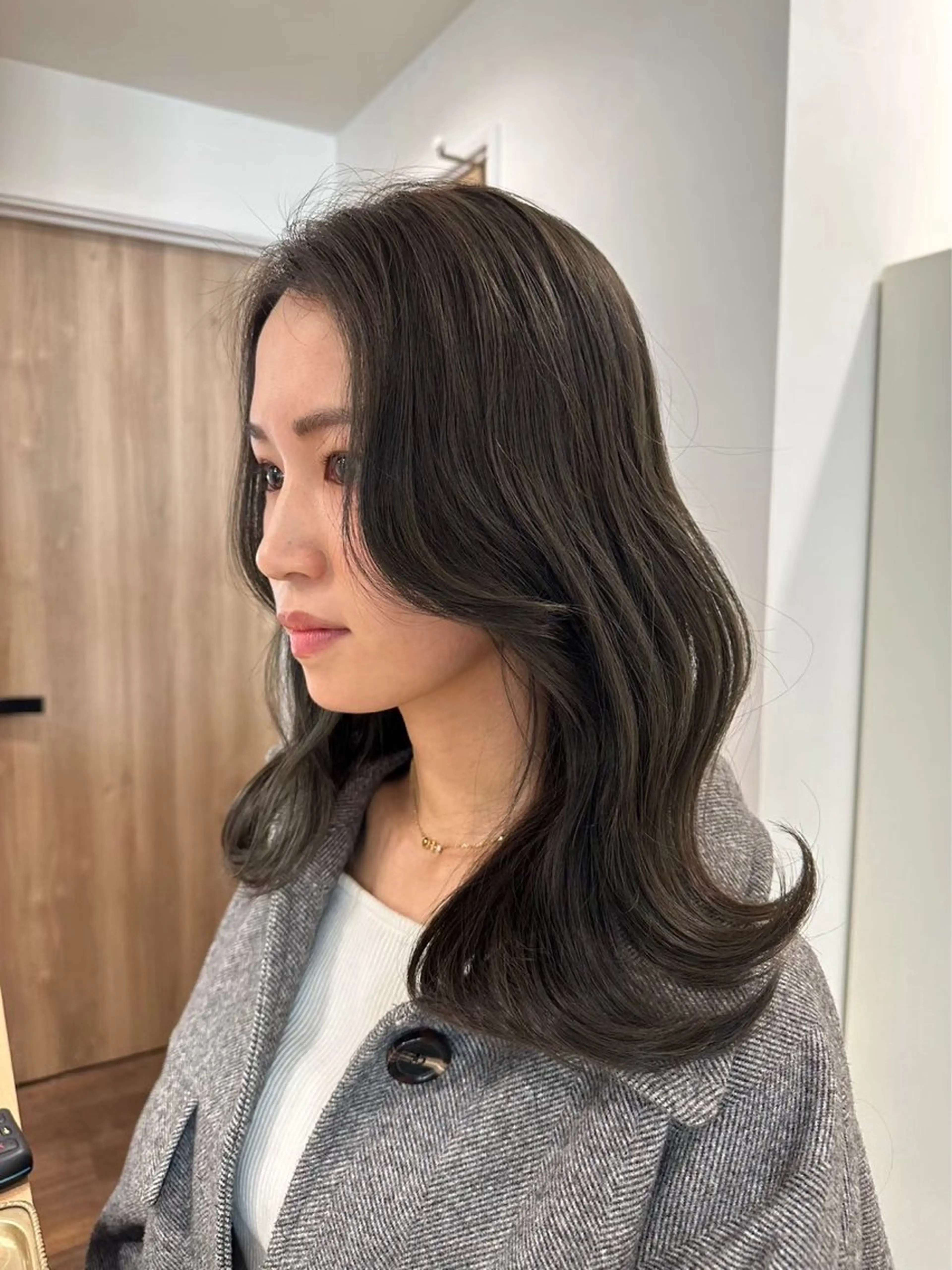 ミディアム カラー カット ヘアカラー トリートメント 🫧MANA レイヤーカット🌙のヘアスタイル