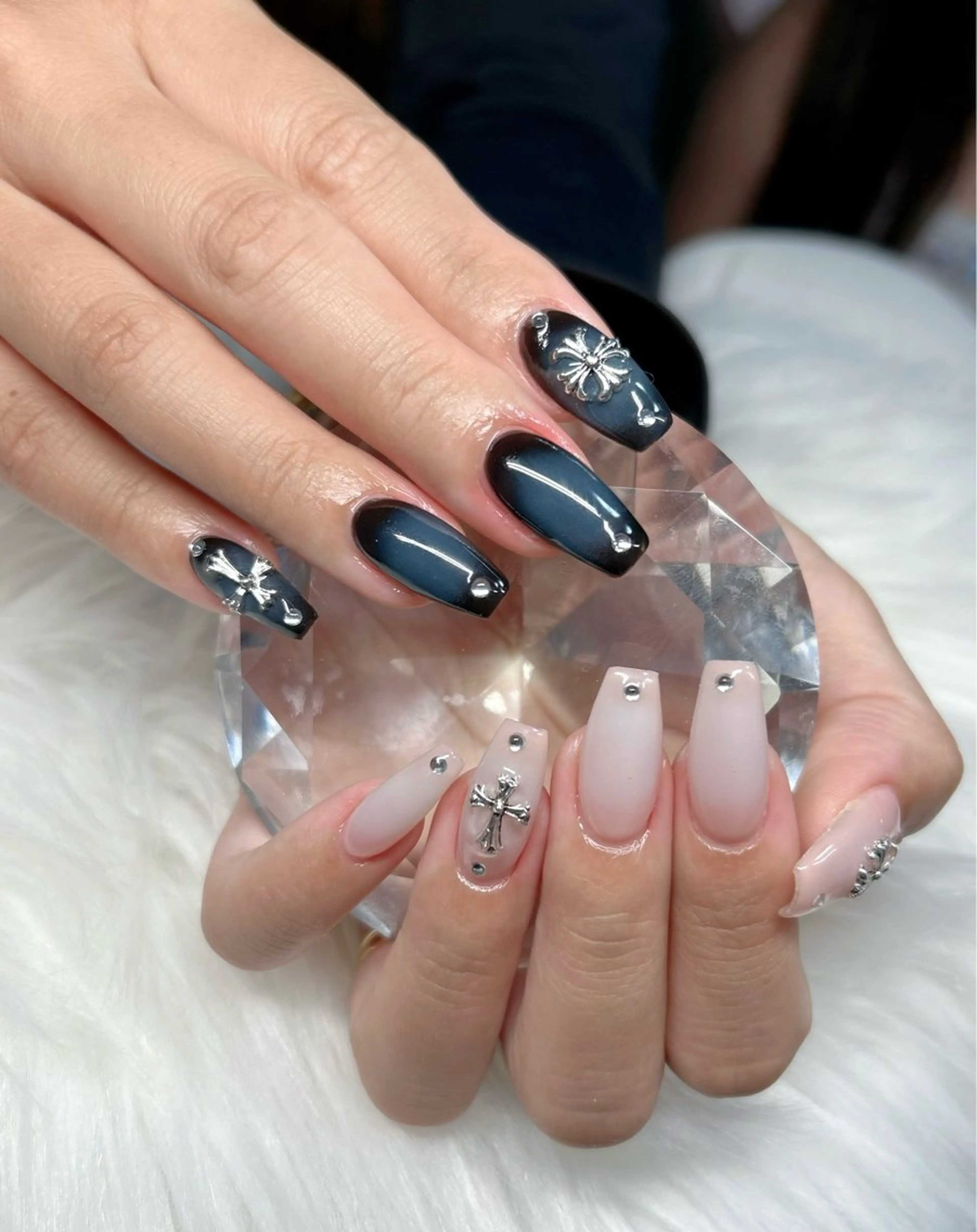 ネイル アートネイル オーロラネイル チークネイル 長さ出し フットネイル ハンドネイル Chan nailsのネイルデザイン