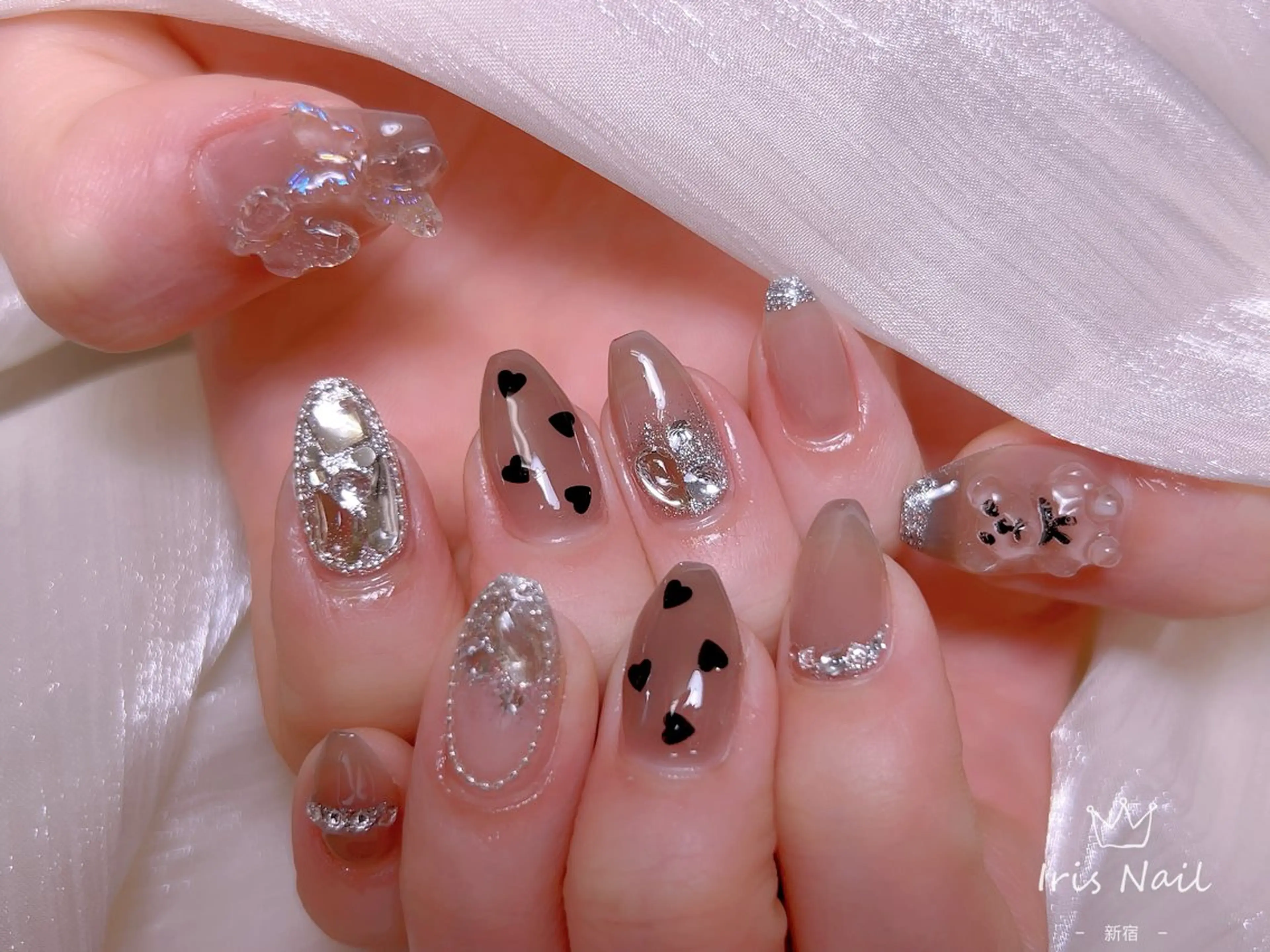 ネイル アートネイル フレンチネイル ジェルネイル グラデーション 韓国ネイル ハンドネイル 【長さ出し】 IRIS NAILのネイルデザイン