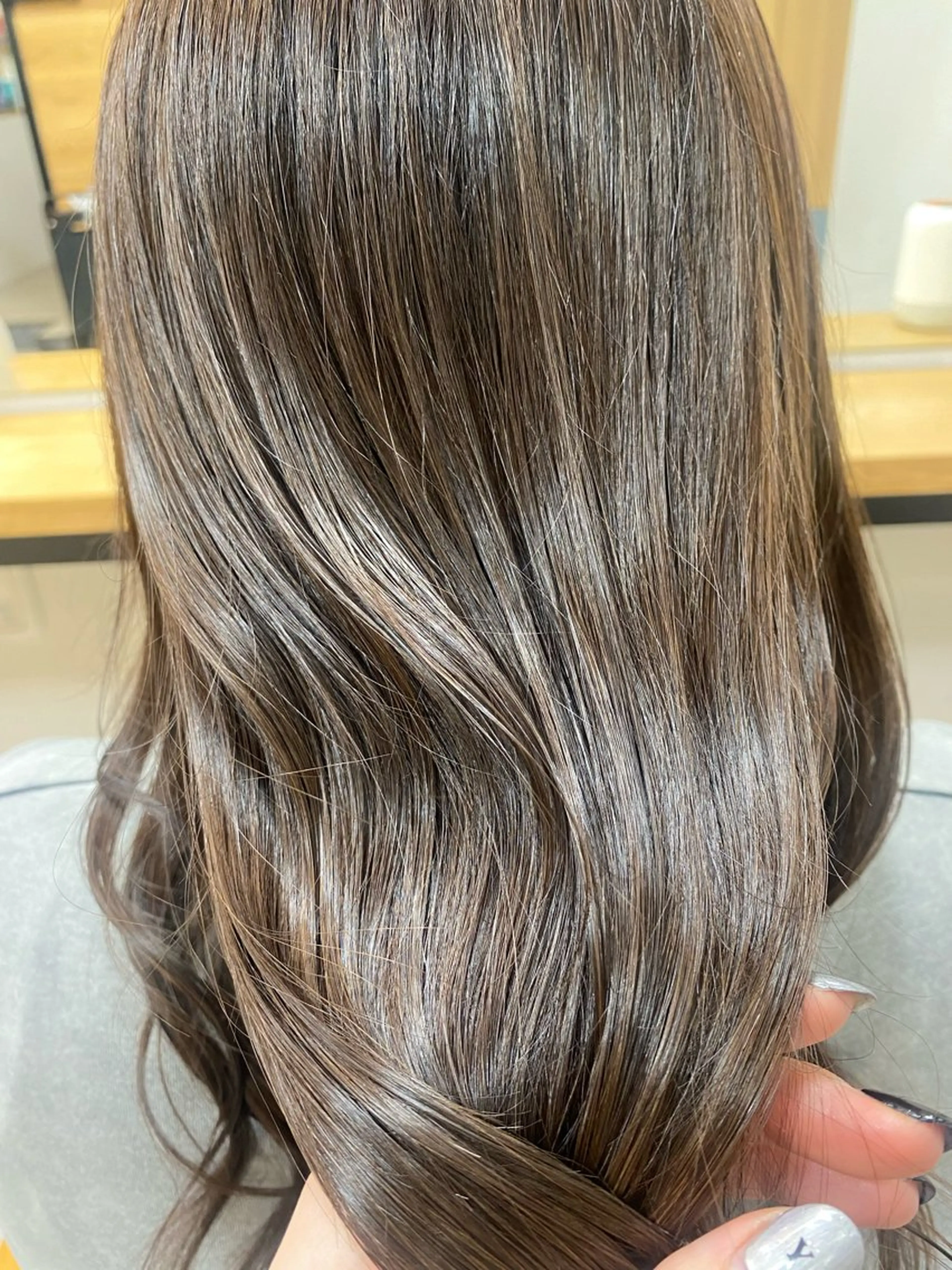 ミディアム カット ヘアカラー HIYORI🧁 登戸のヘアスタイル