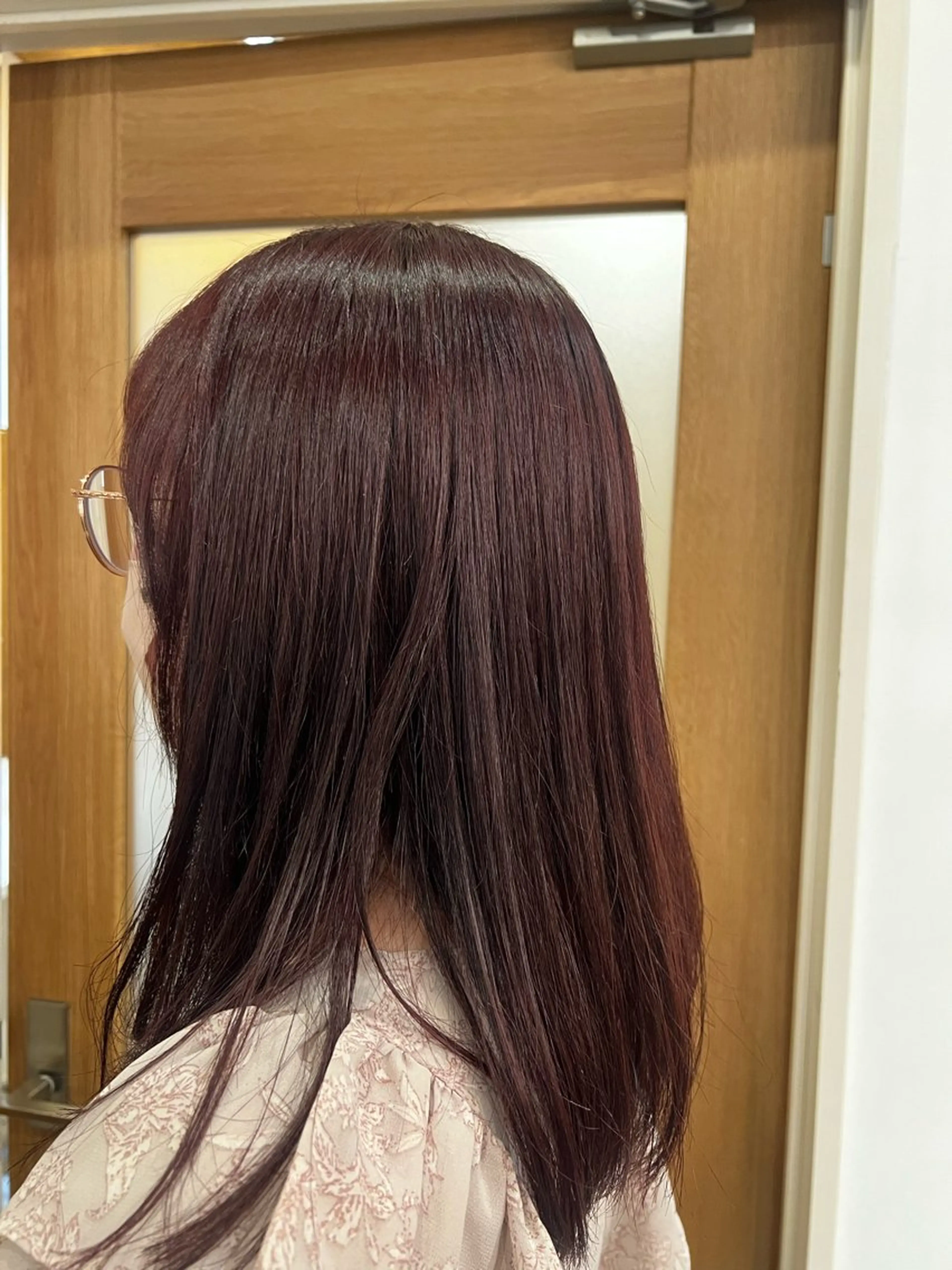 ミディアム カラー ブラウンカラー イルミナカラー ピンクカラー ピンクブラウン ヘアカラー トーンアップ🦢 ユメのヘアスタイル