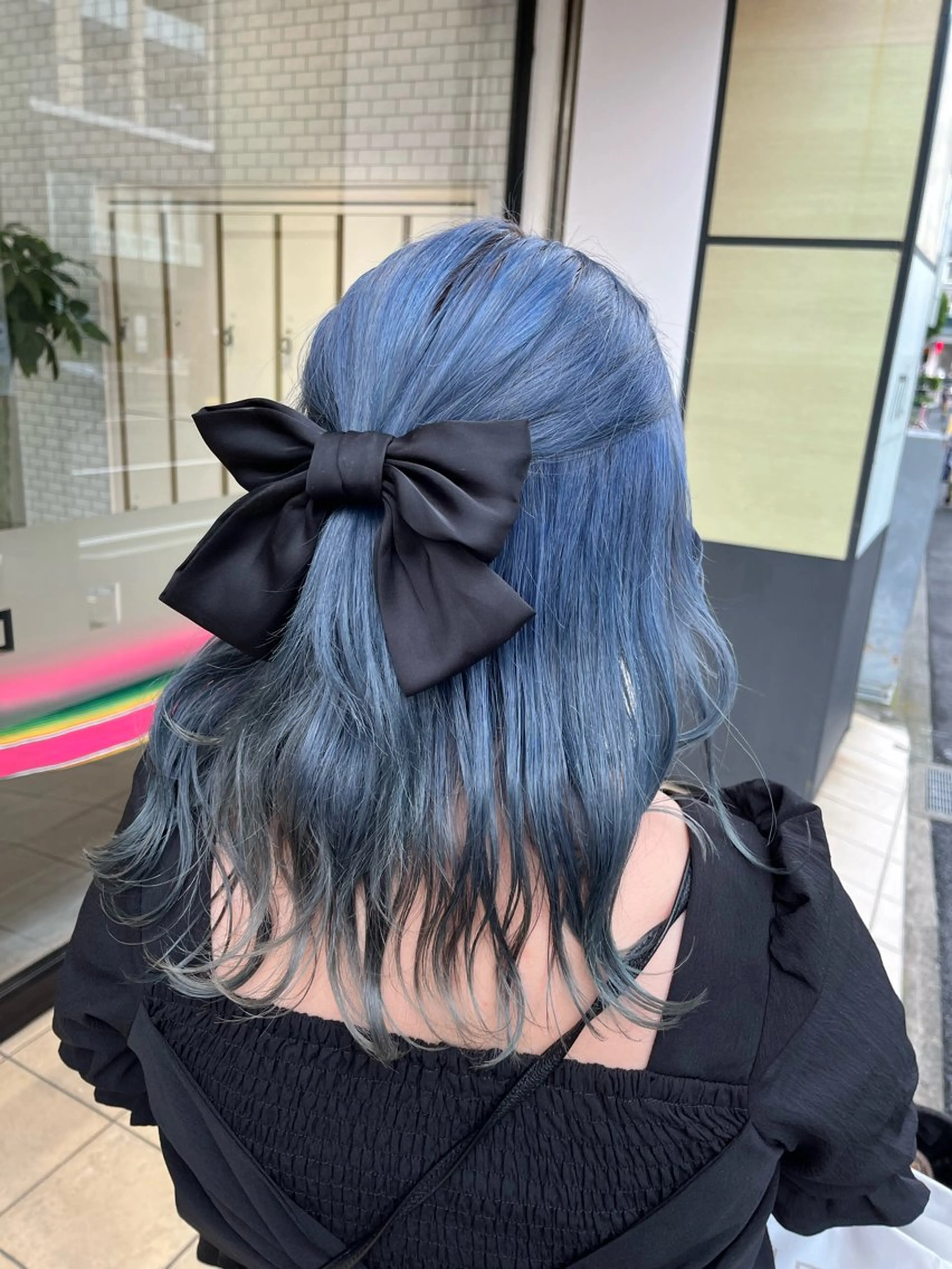カラー ブリーチ ブルーカラー ハイトーンカラー ミユウ🌼ブリーチ / ダブルカラーのヘアスタイル