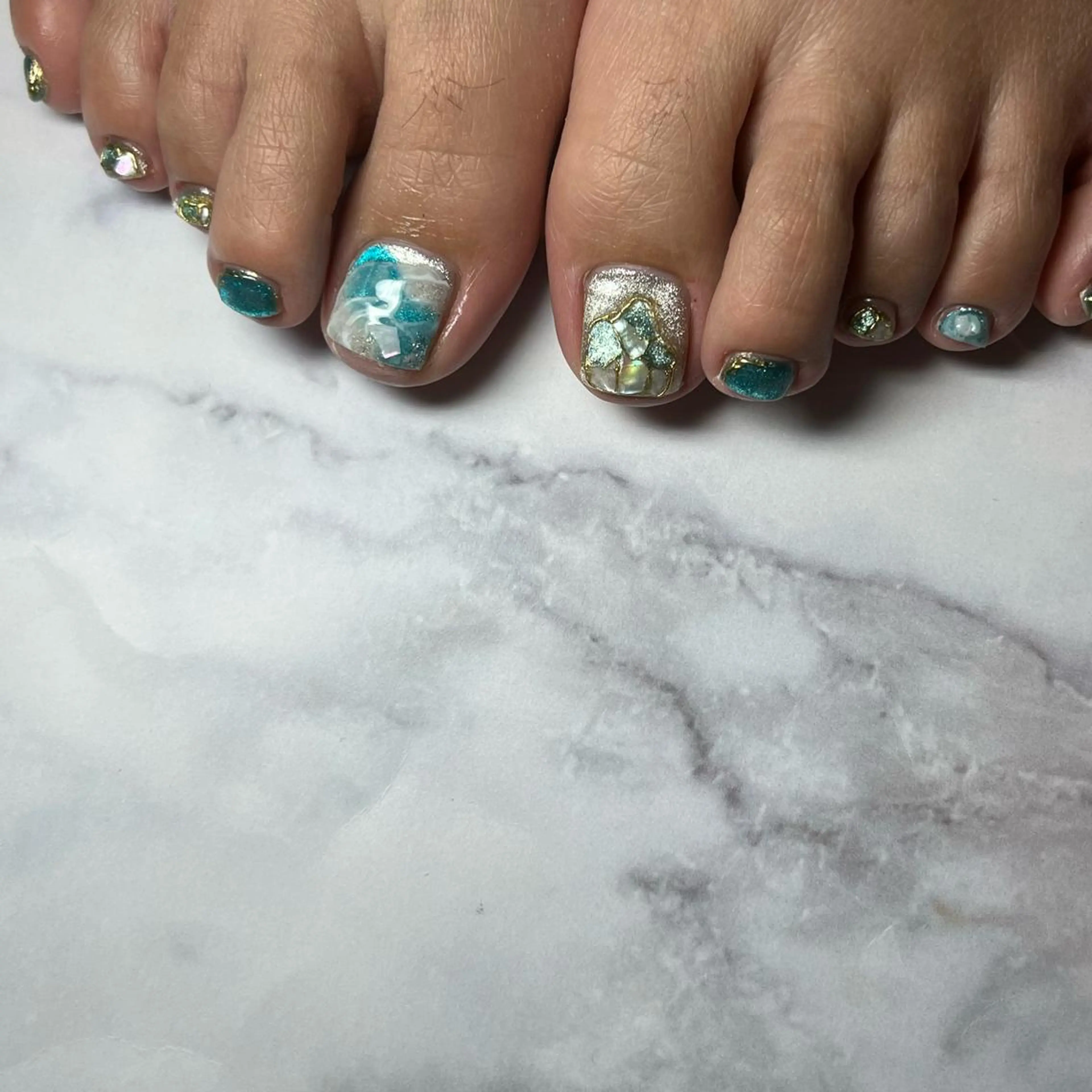 ネイル 大理石ネイル(マーブル) 𝐫𝐚𝐢 𝐧𝐚𝐢𝐥のネイルデザイン