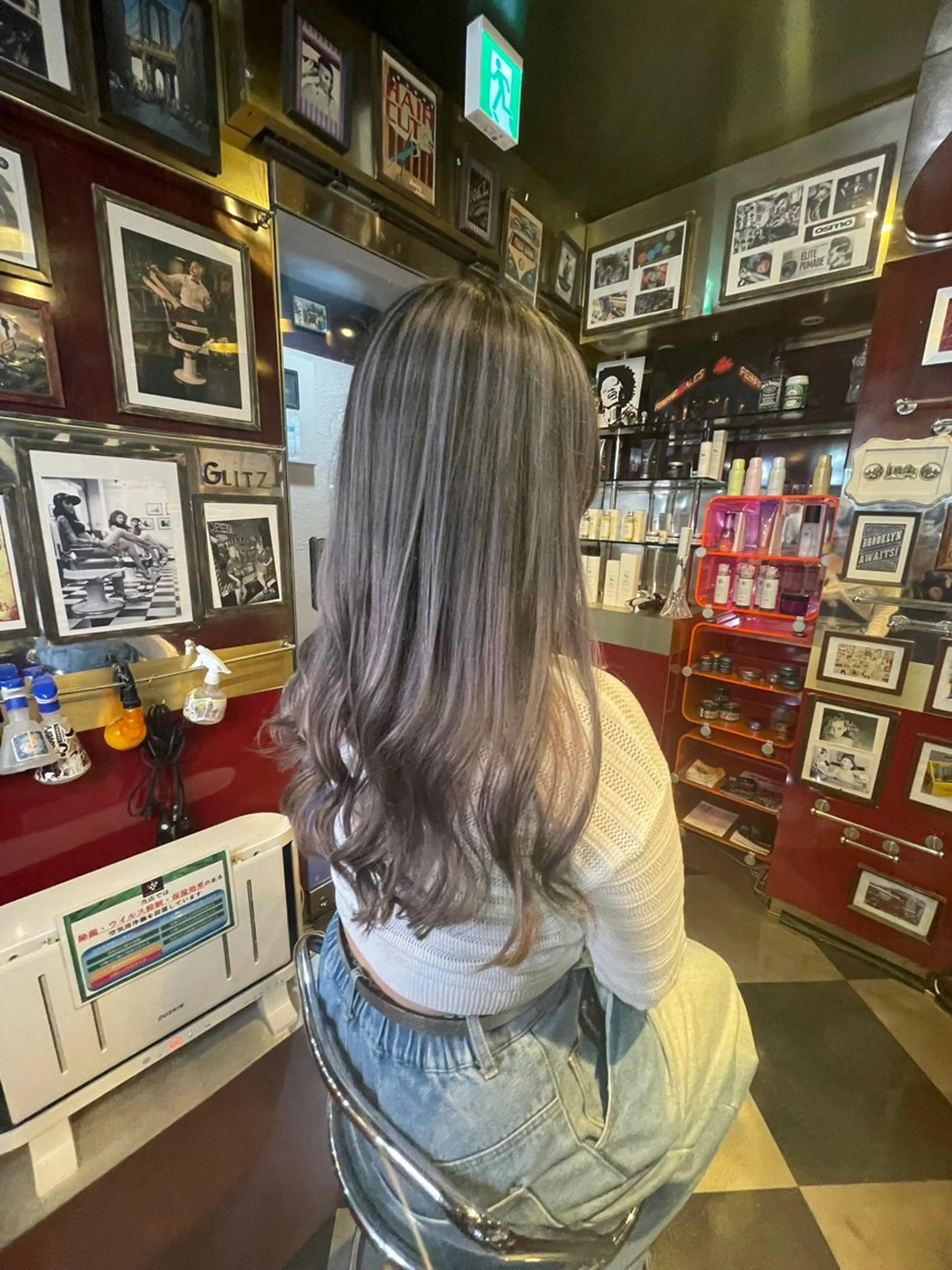 セミロング カラー バレイヤージュ ラベンダーカラー シルバー レイヤーカット 👑派手髪/カット 👑ANRYのヘアスタイル