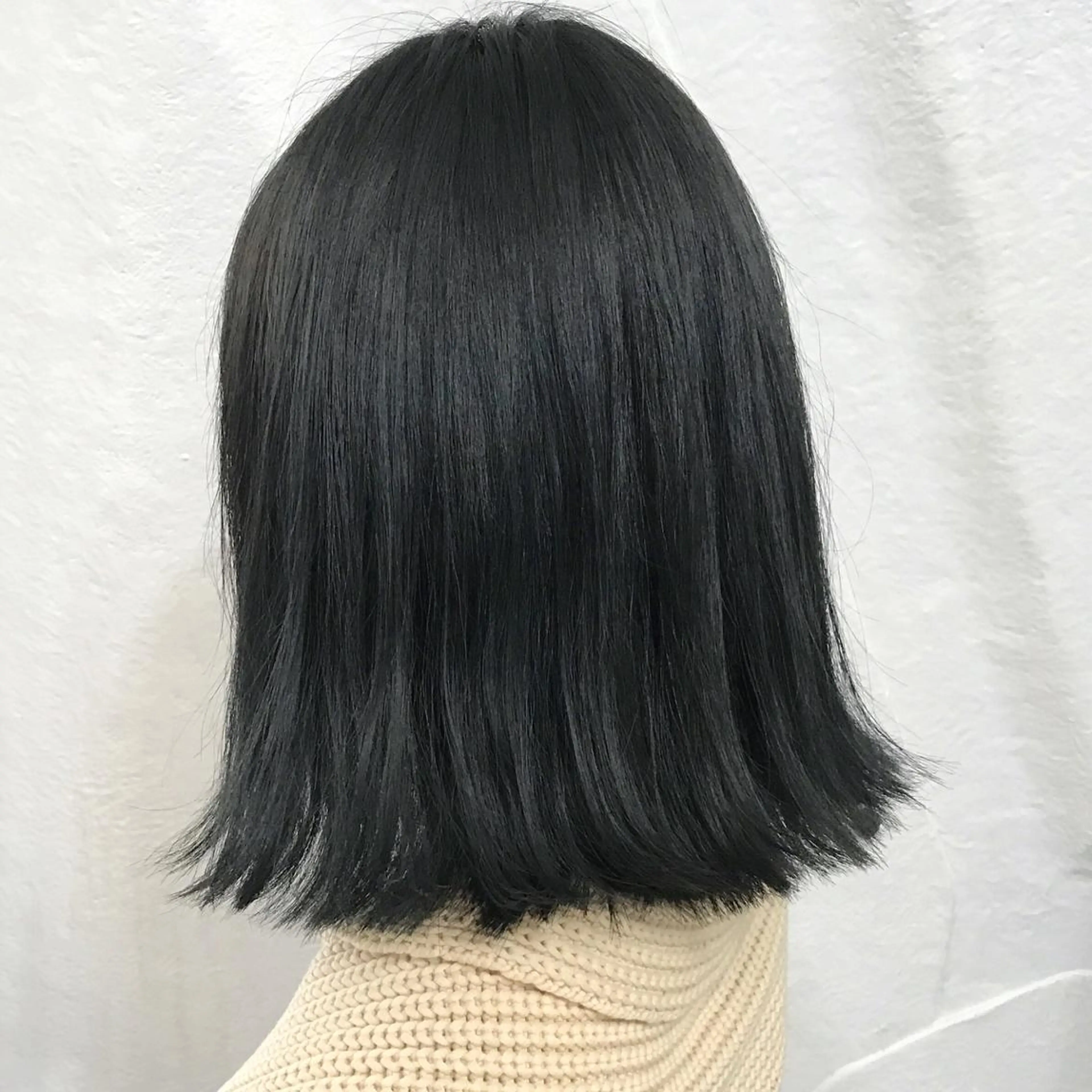 ショート カラー 切りっぱなしボブ アッシュ ブリーチ ネイビーカラー ボブ サロウィン所属・K-POP好き美容師 🇰🇷Kai.Yのヘアスタイル