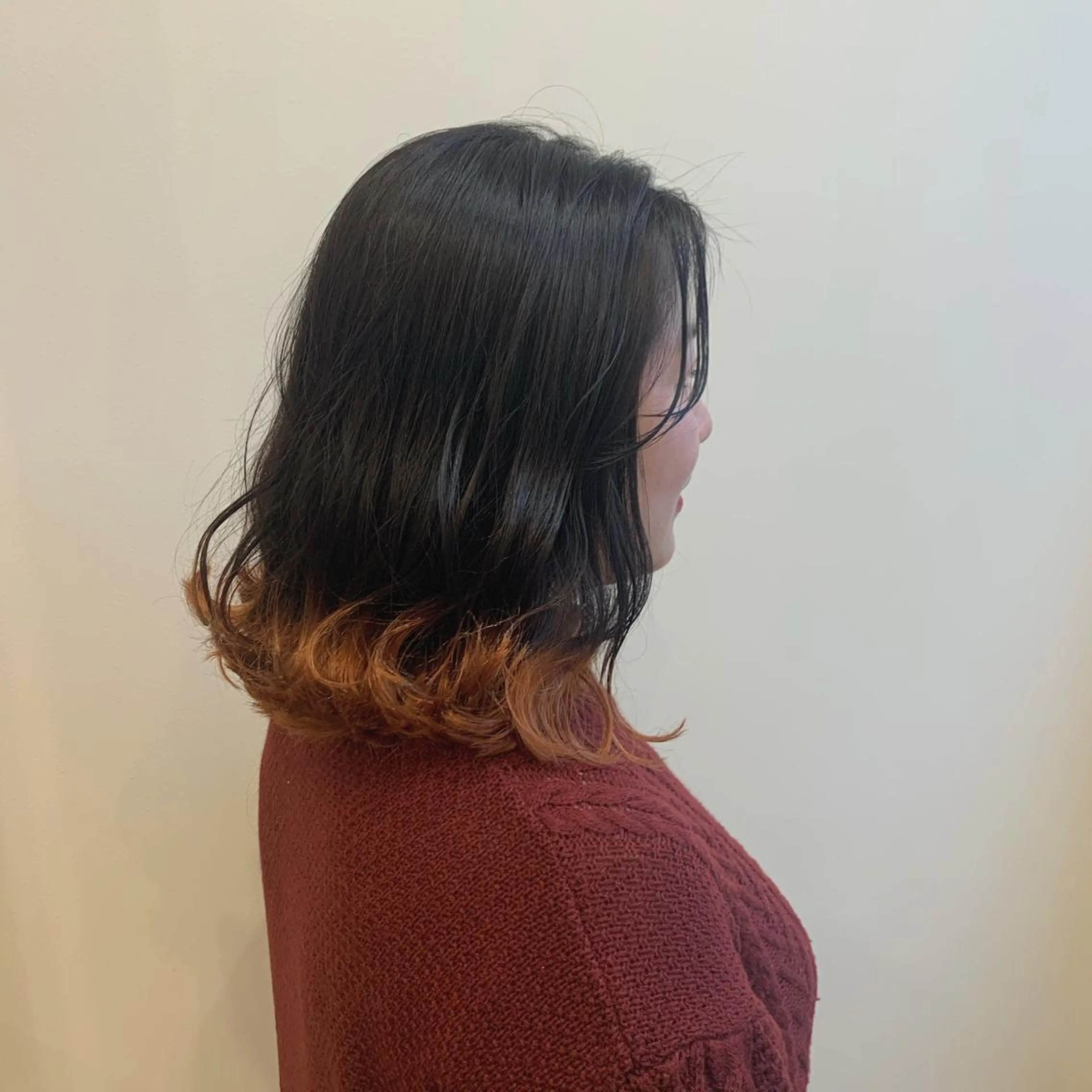 ミディアム 津秋 朝美のヘアスタイル