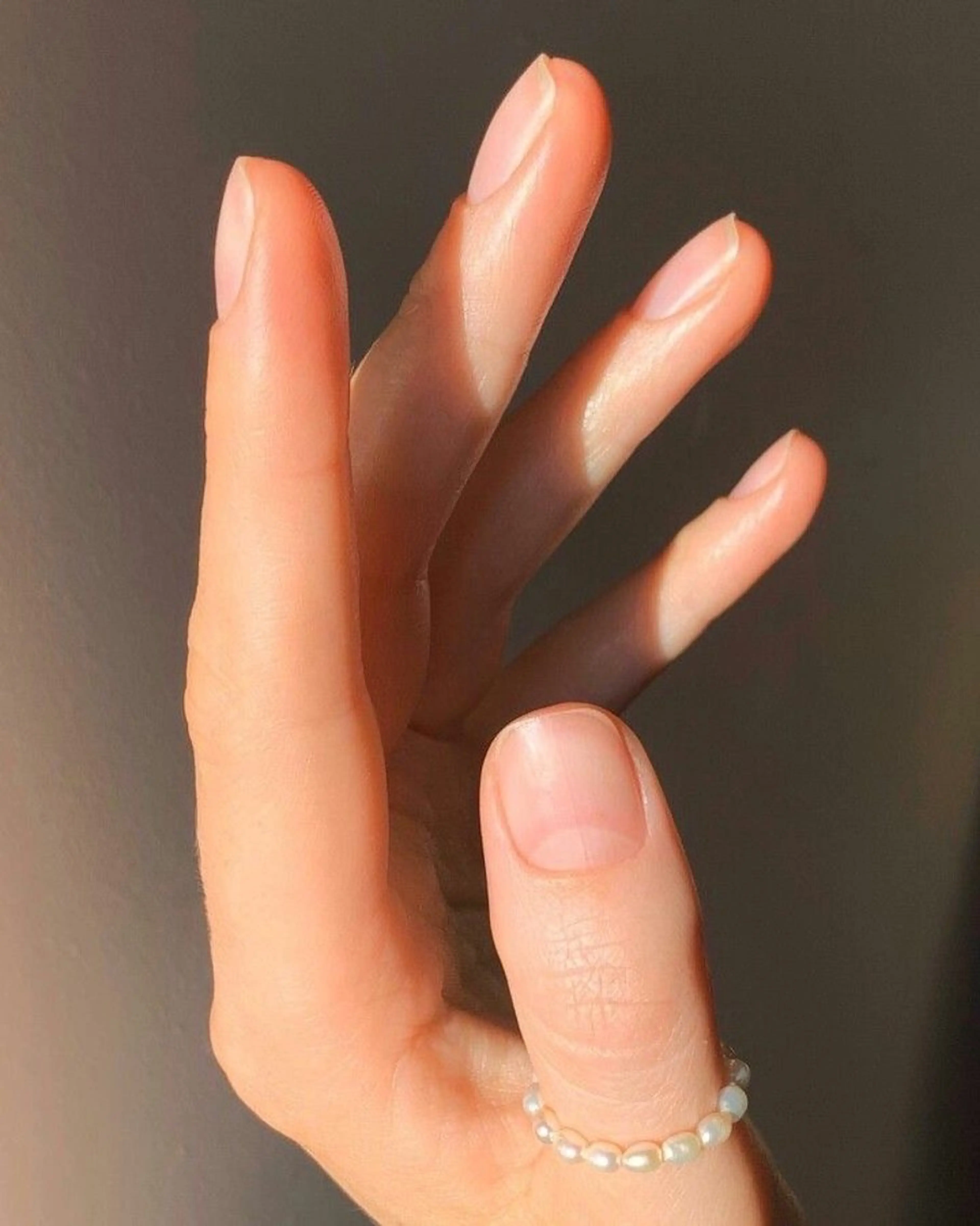 ネイル esNAIL新宿西口店所属・emi esNAILのネイルデザイン