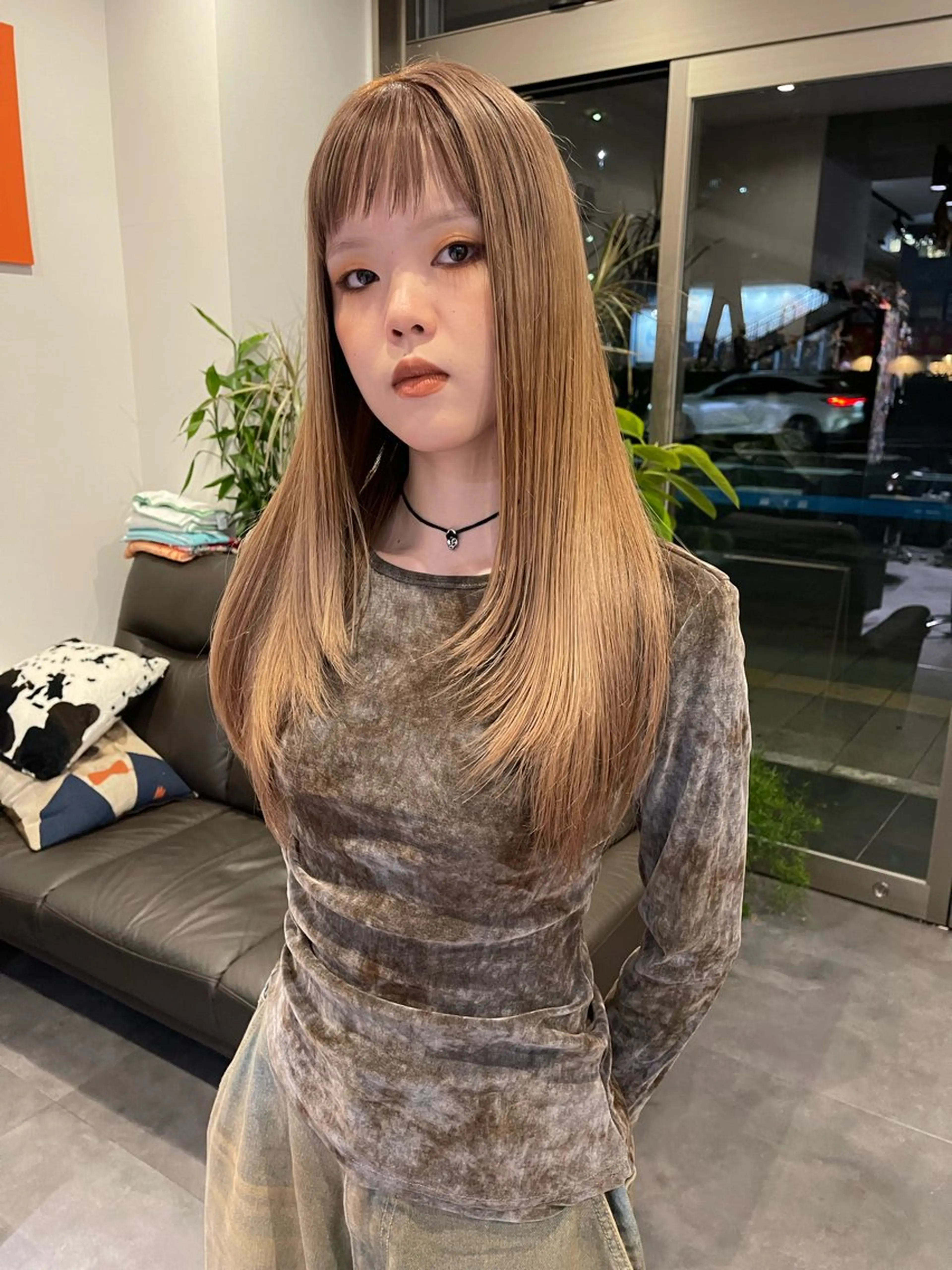 カット+ブリーチなしダブルカラー(ベージュ系)+トリートメントの写真