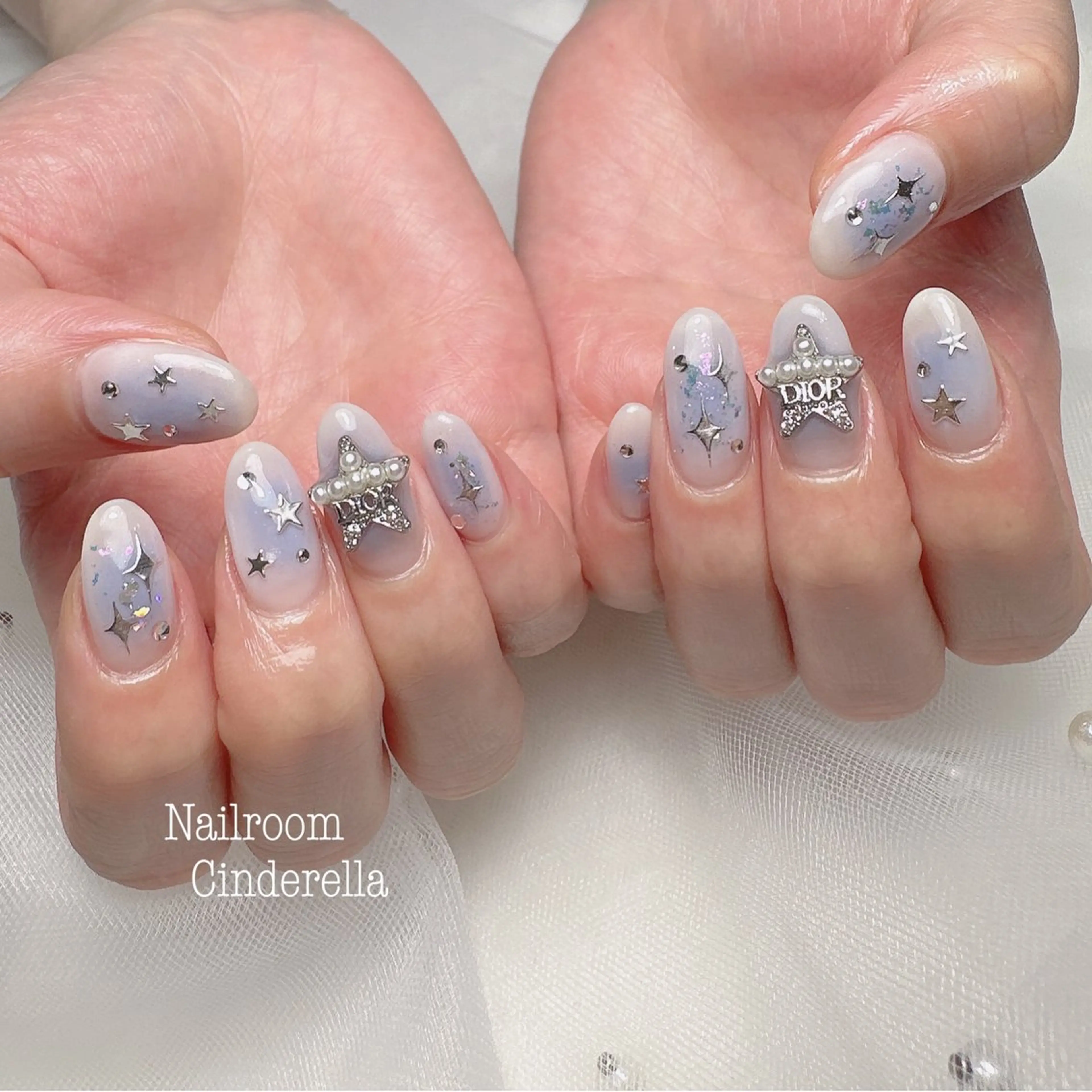 ネイル ブルー チークネイル Nailroom. Cinderellaのネイルデザイン