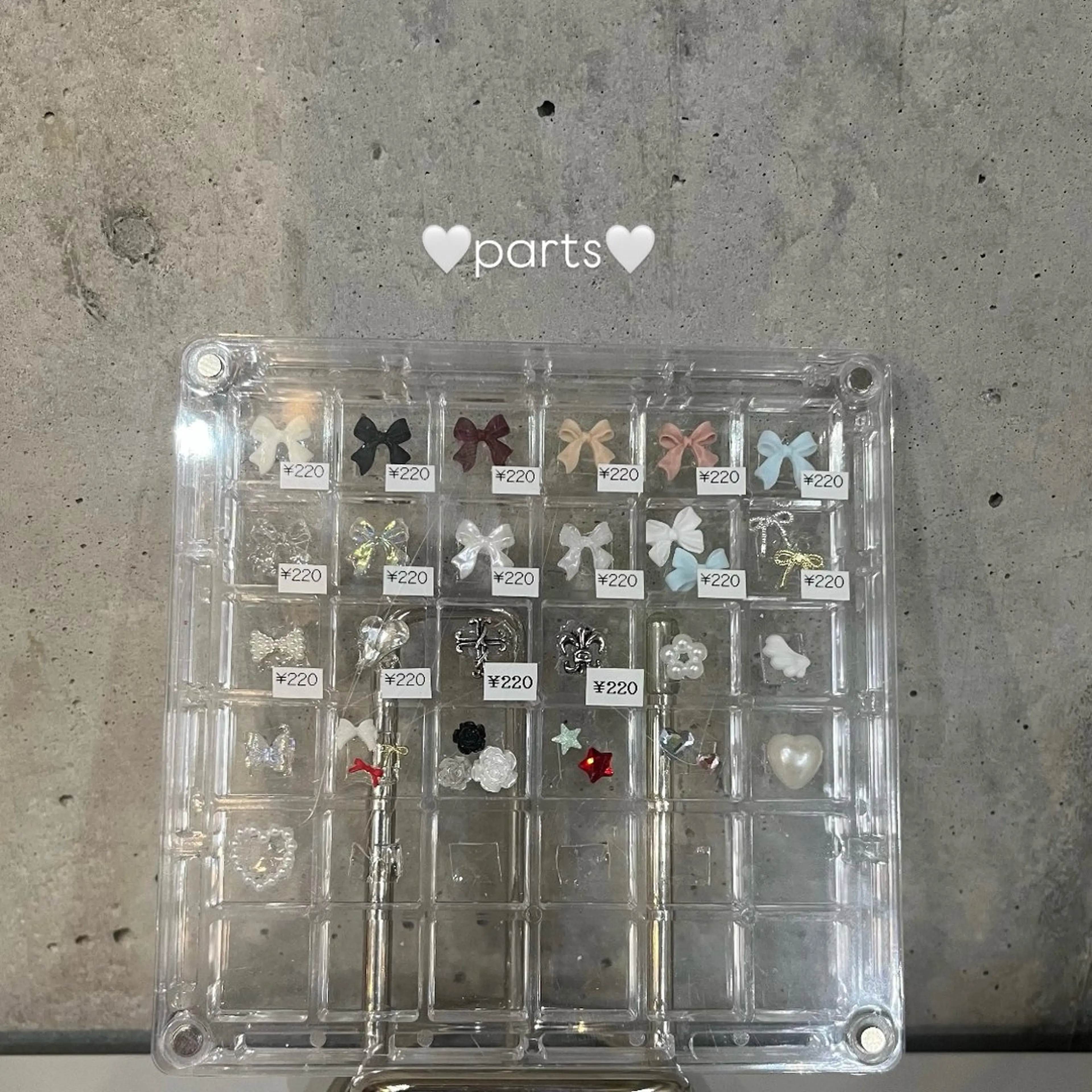 ネイル アートネイル ibelu 神戸三宮店所属・藤本 七瀬のネイルデザイン