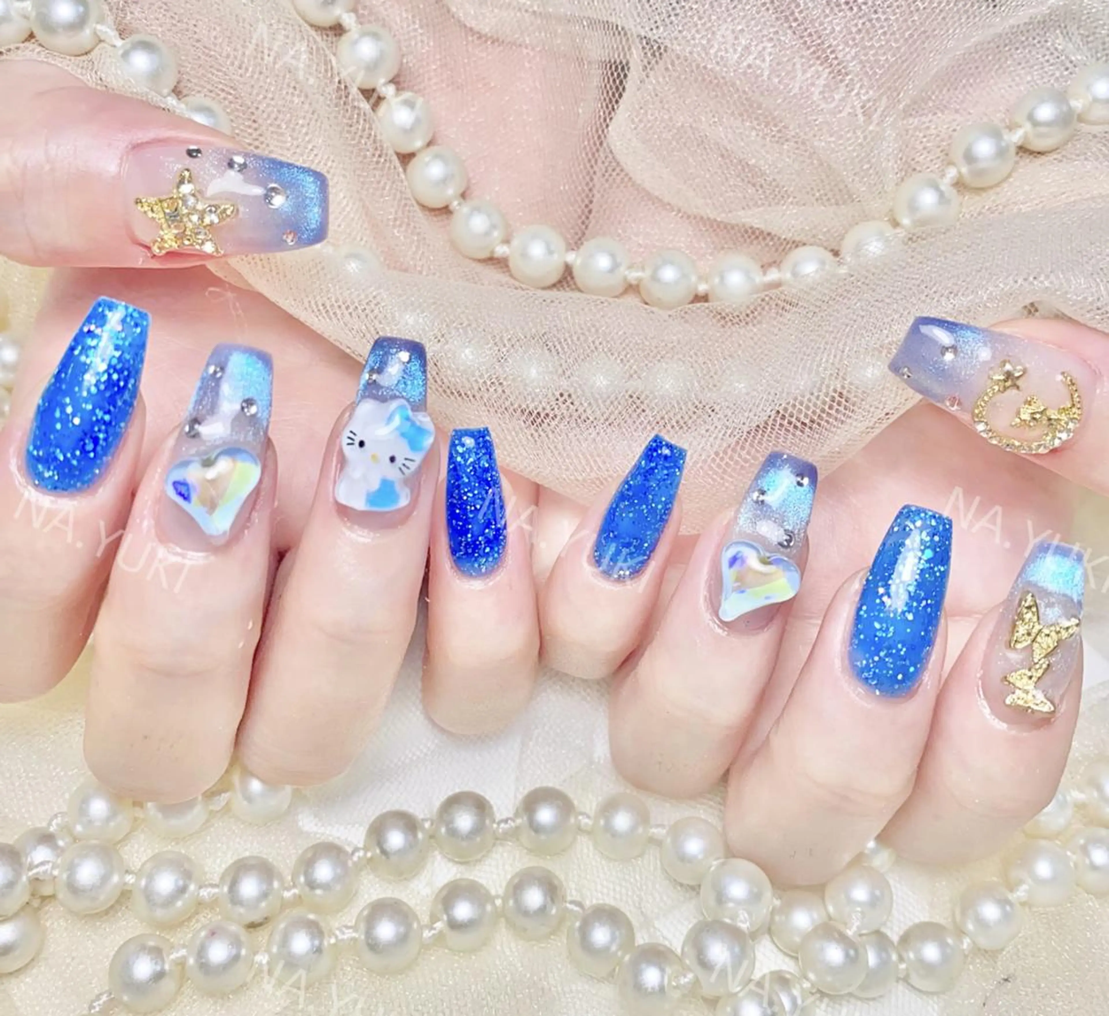 ネイル ハンドネイル ハンドケア 🌷 Mooning 🌷のネイルデザイン