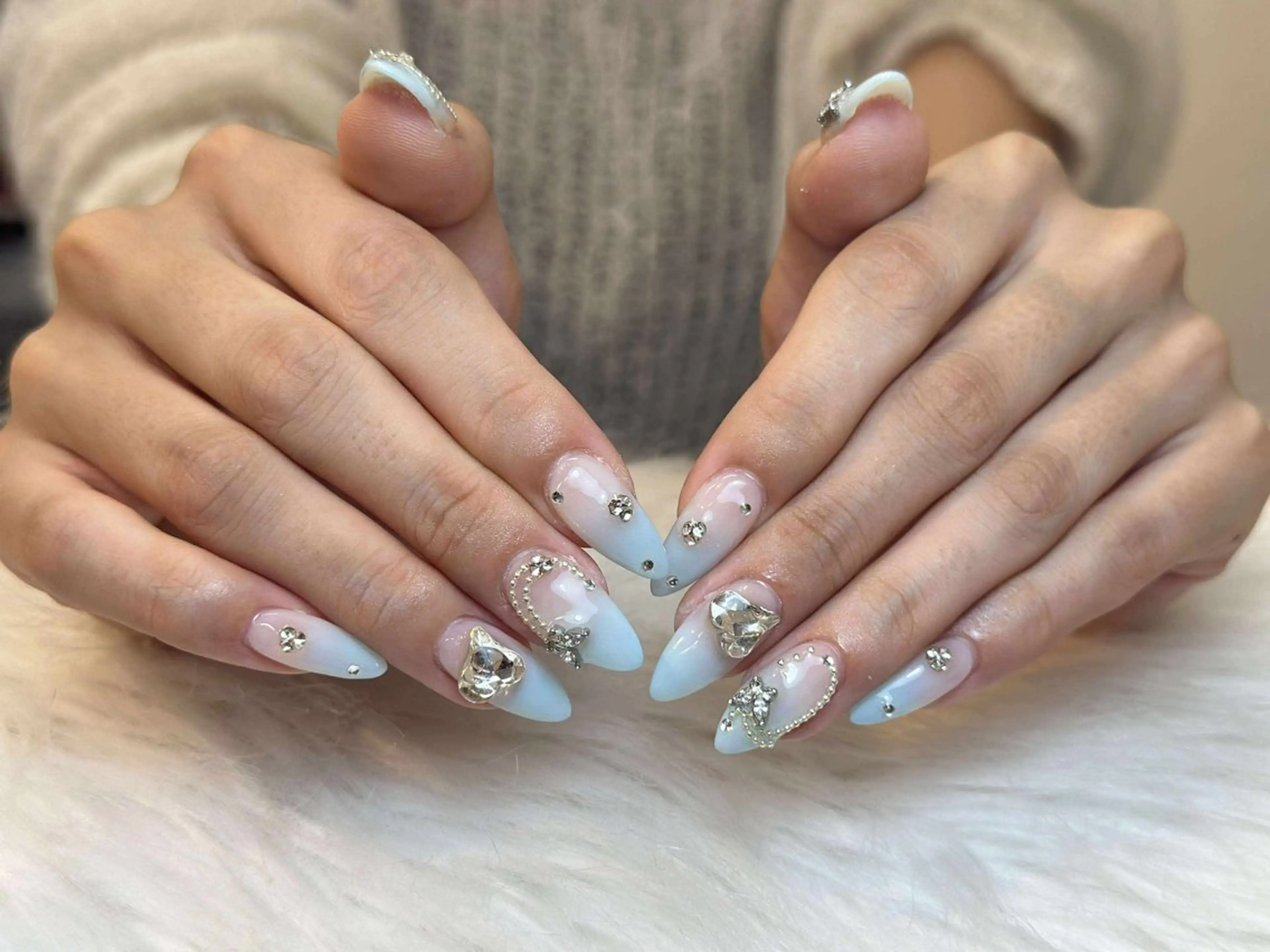 ネイル アートネイル 成人式 ジェルネイル ニュアンスネイル 夏ネイル ハンドネイル Nie Nail Shinokuboのネイルデザイン