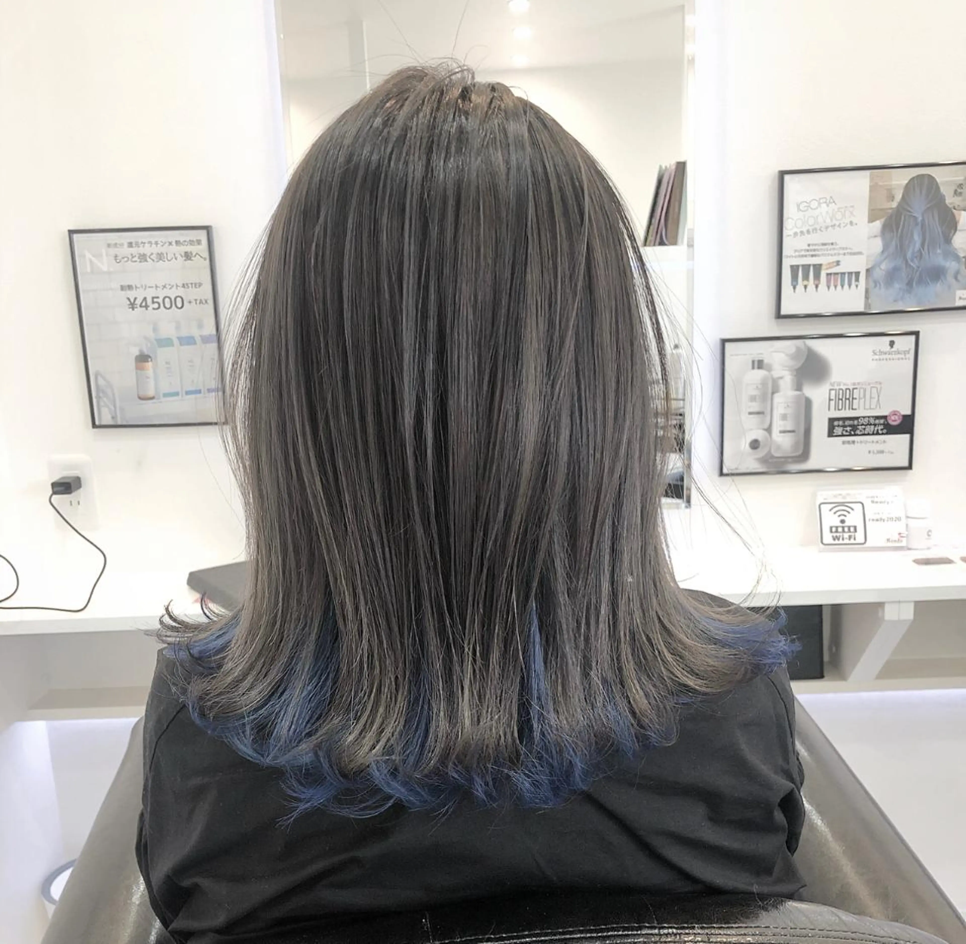 ミディアム カット ヘアカラー トリートメント Ready所属・UEKAJI Noriのヘアスタイル