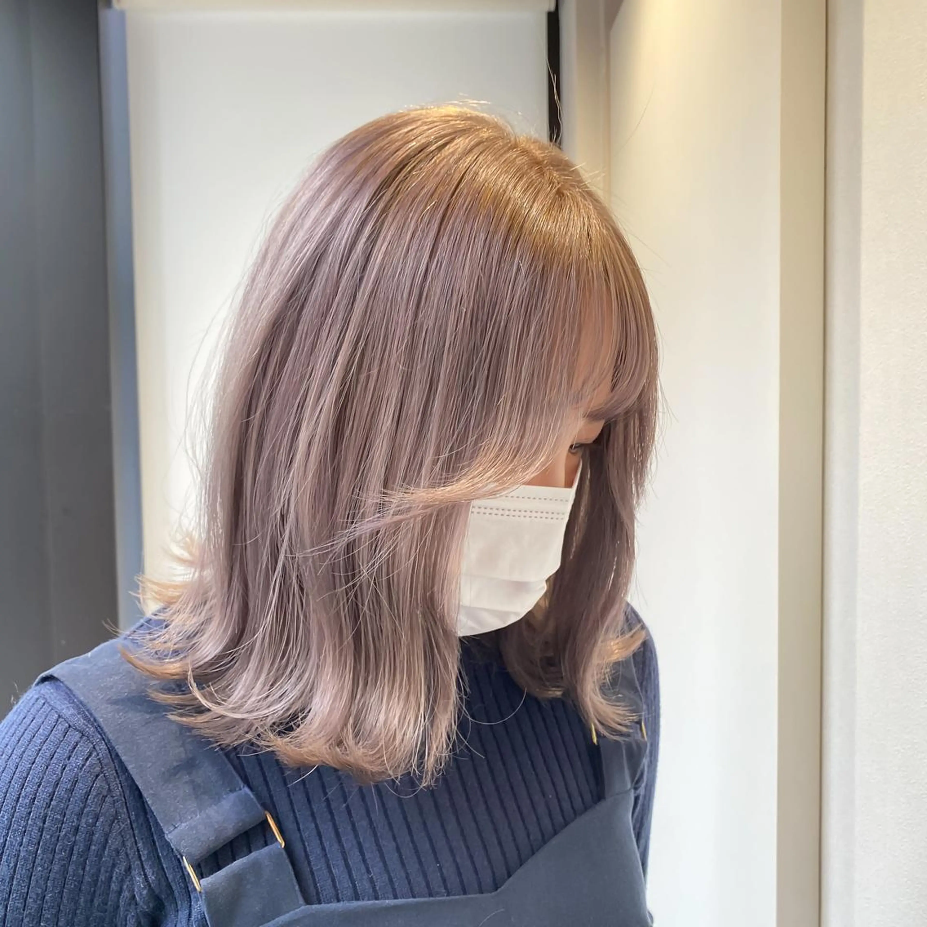ミディアム カラー グレージュ ミルクティーグレージュ ✨ハッシュカット✨ ユウキ✨のヘアスタイル