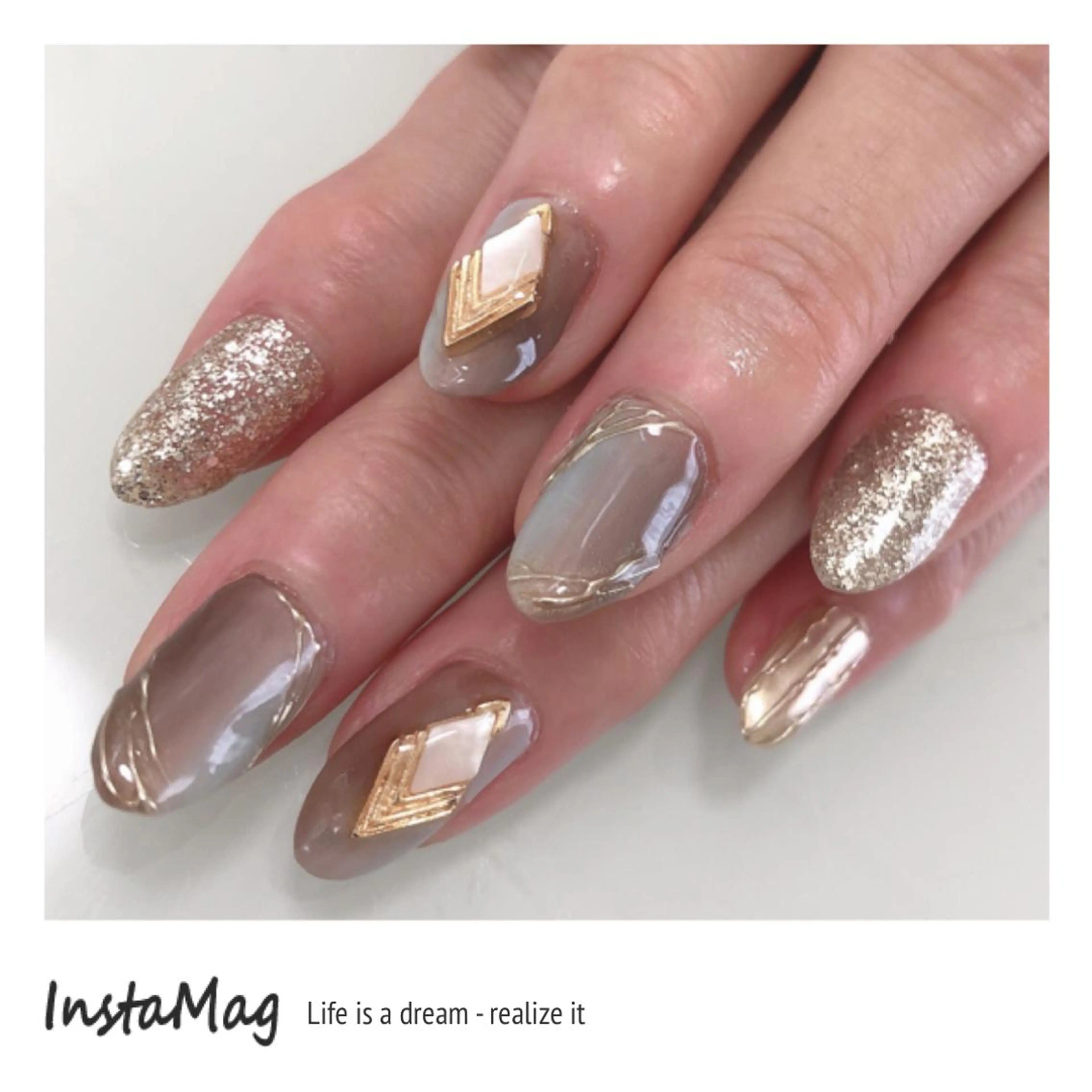 ネイル ジェルネイル グラデーション 韓国ネイル ミラーネイル 持ち込み Azulsou 廣川愛のネイルデザイン