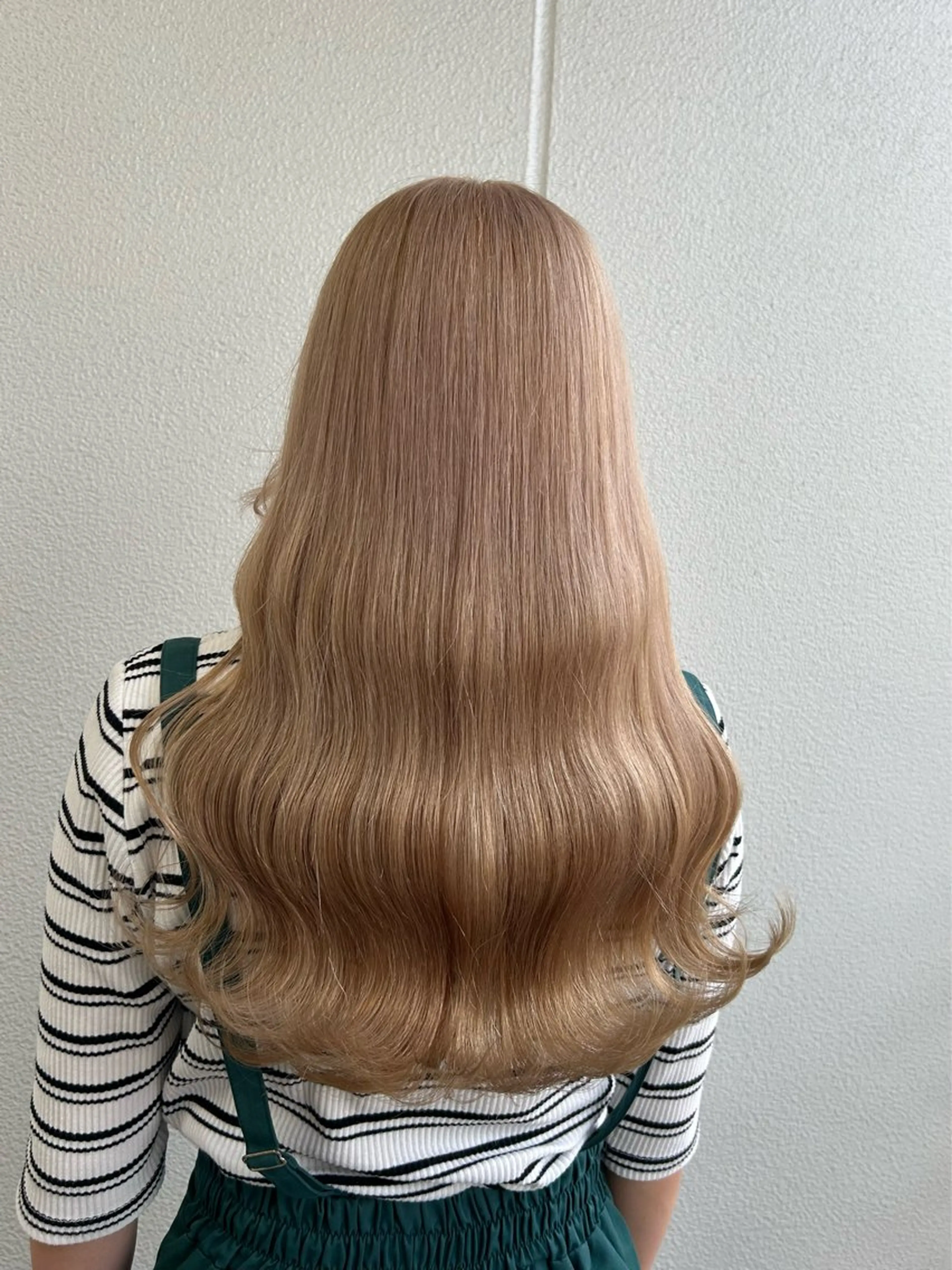 ロング カラー ヘアアレンジ ベージュカラー ブロンド ブロンドベージュ 《暖色/韓国レイヤー 》🇰🇷桑原ユキネのヘアスタイル