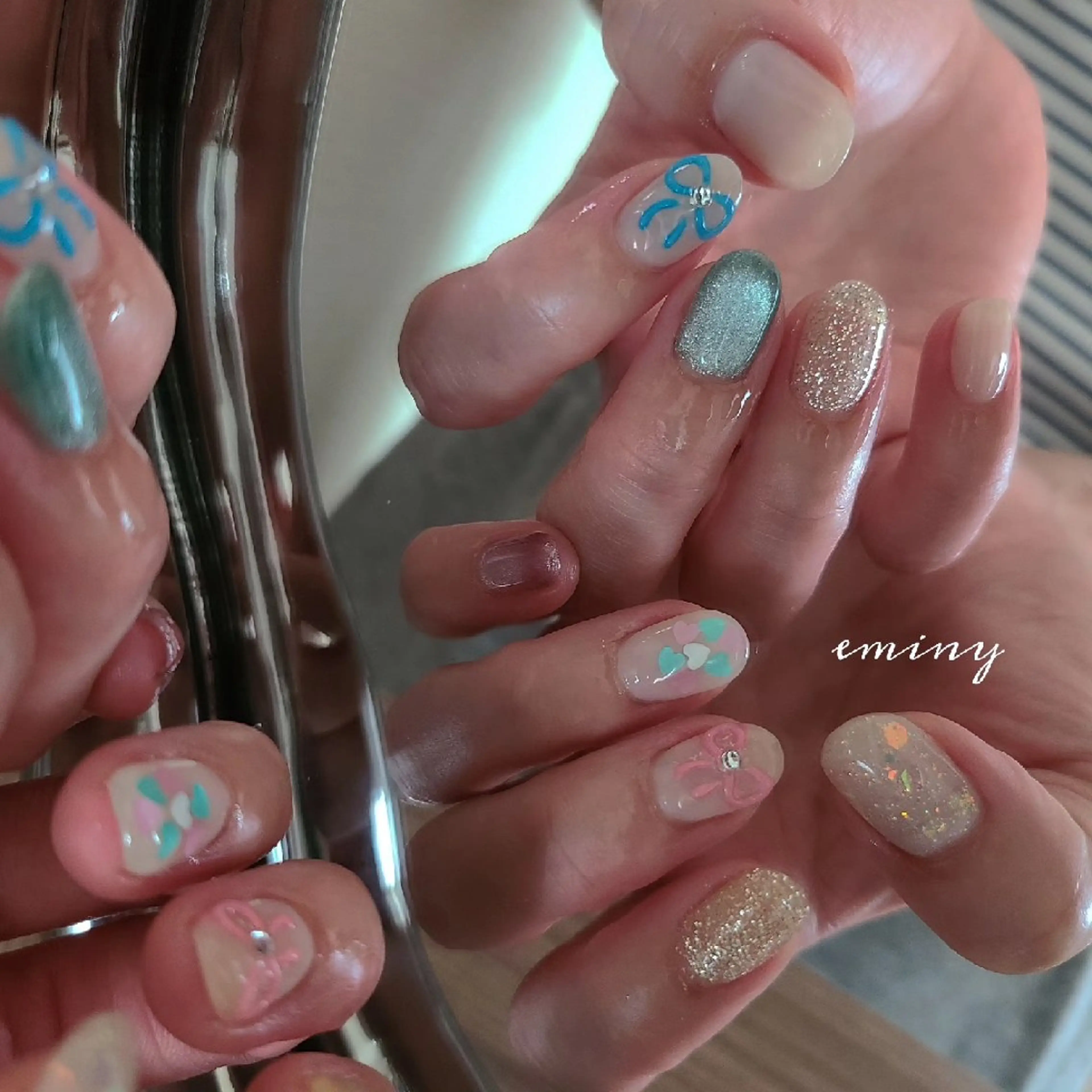 ネイル キラキラネイル 韓国ネイル マグネットネイル リボン nail salon  eminyのネイルデザイン