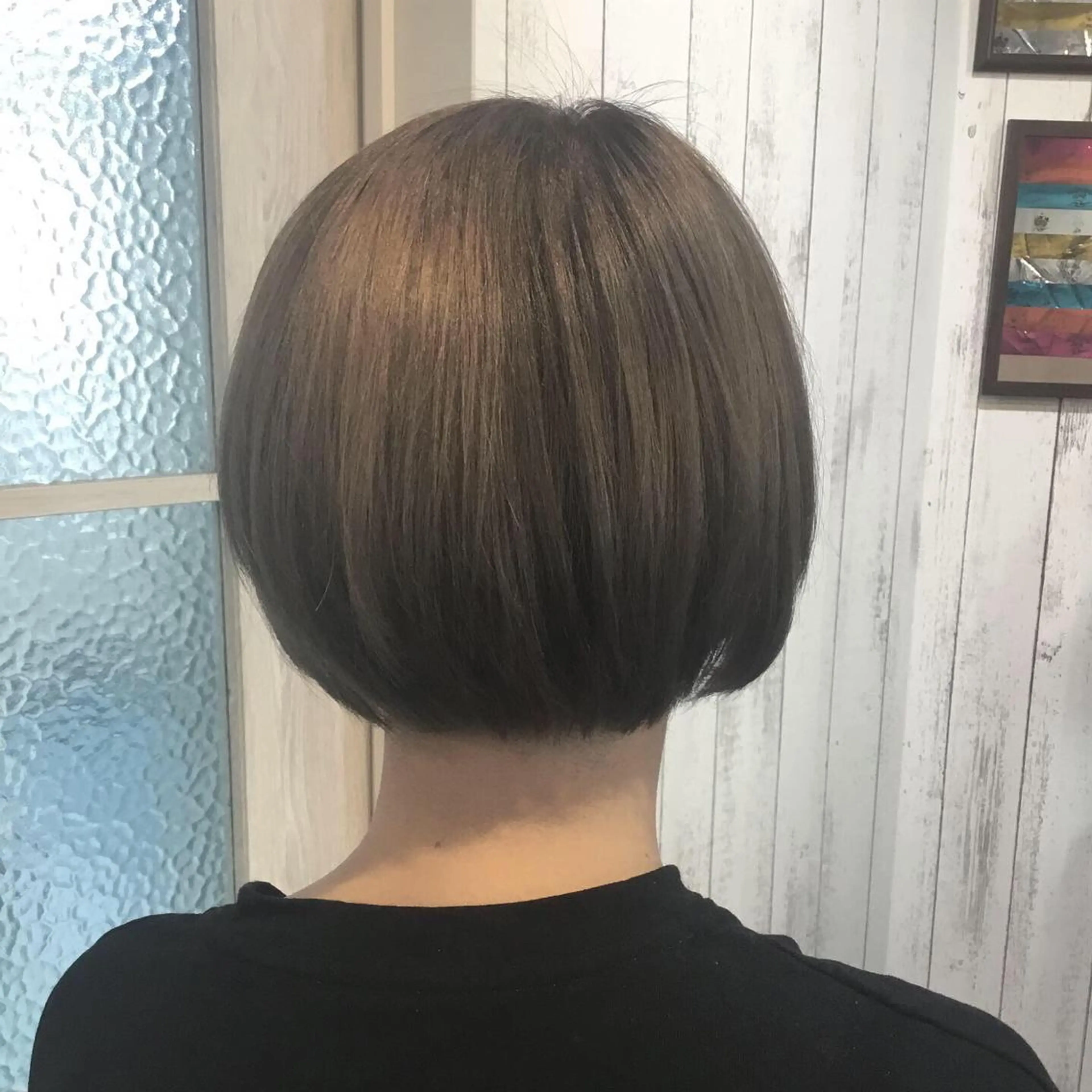 ショート カラー embrace エンブレイスのヘアスタイル