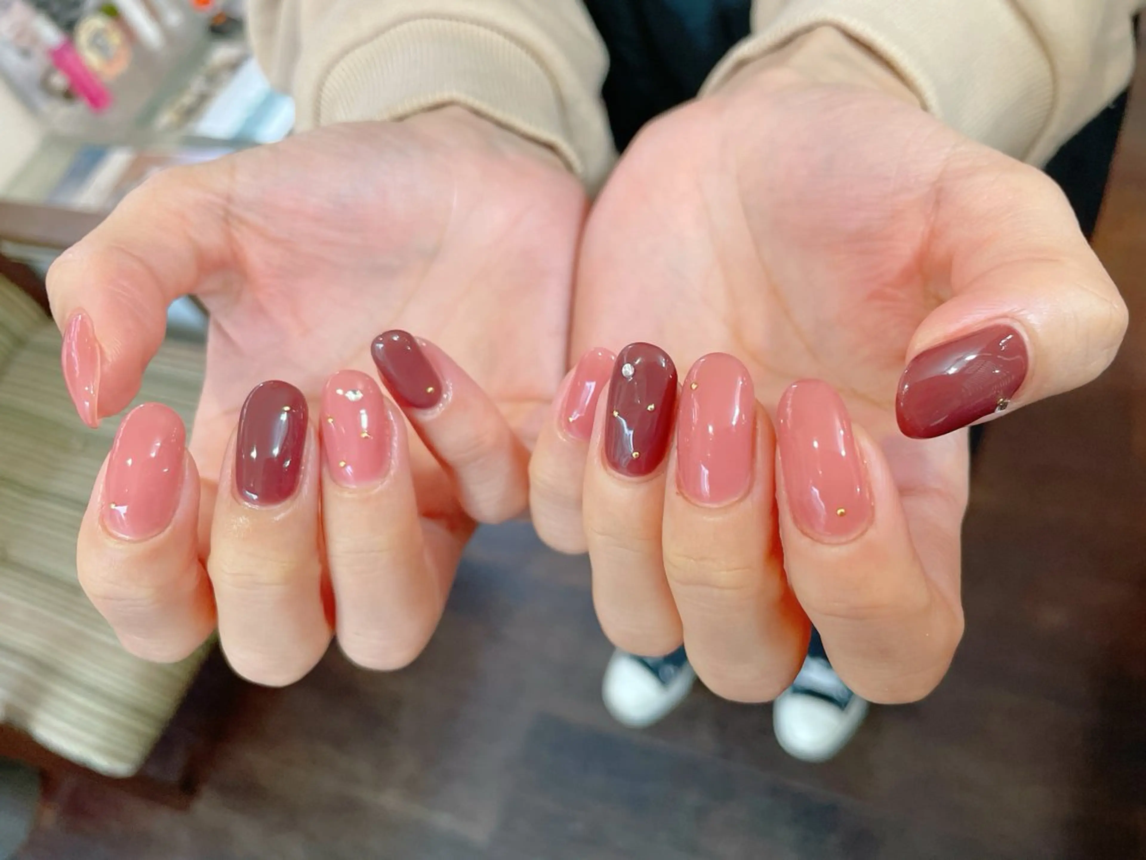 ネイル ジェルネイル ニュアンスネイル パラジェル 冬ネイル nailroom  OHANA所属・nailroom OHANA🌴のネイルデザイン