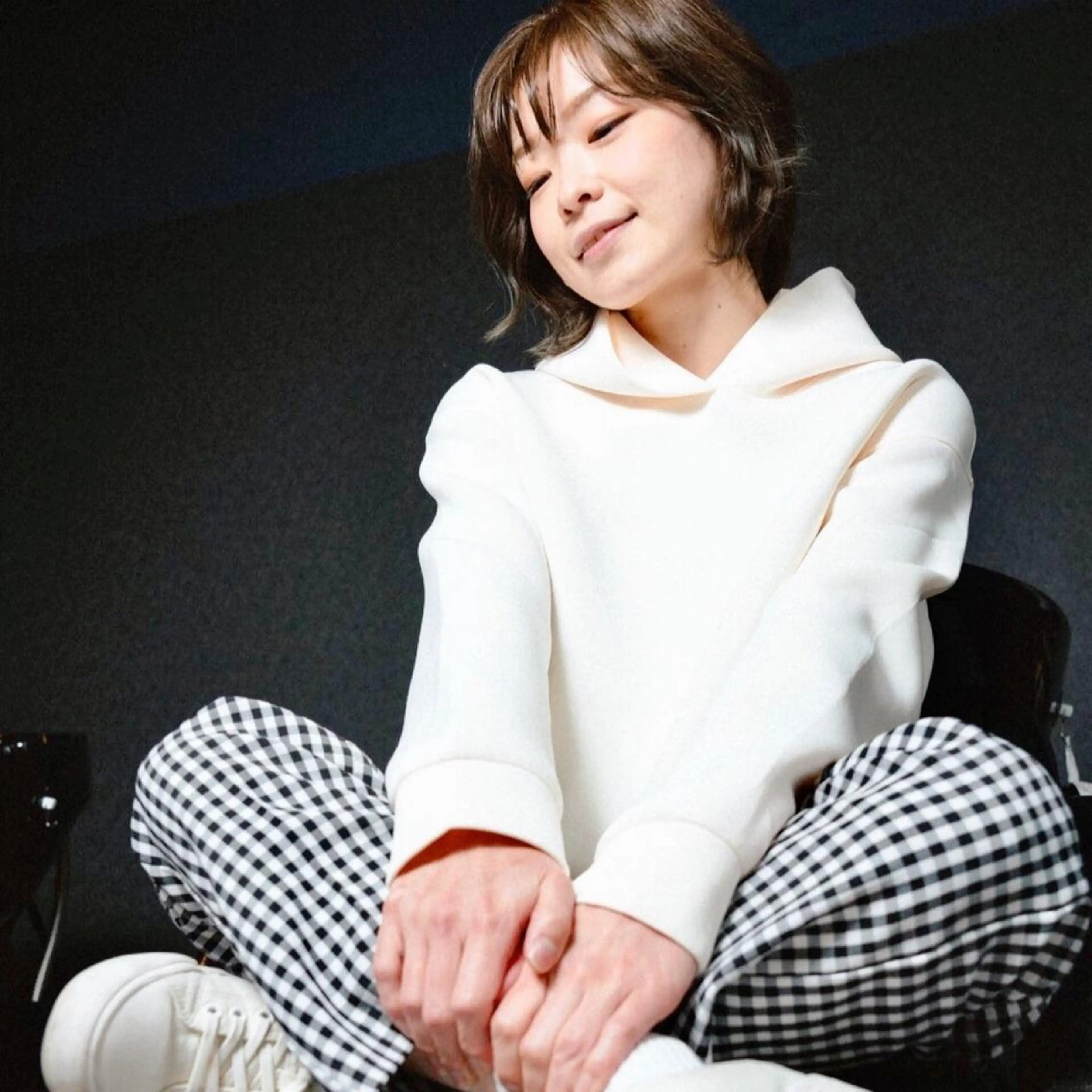 ミディアム カラー シェアハピ ヤマモトのヘアスタイル