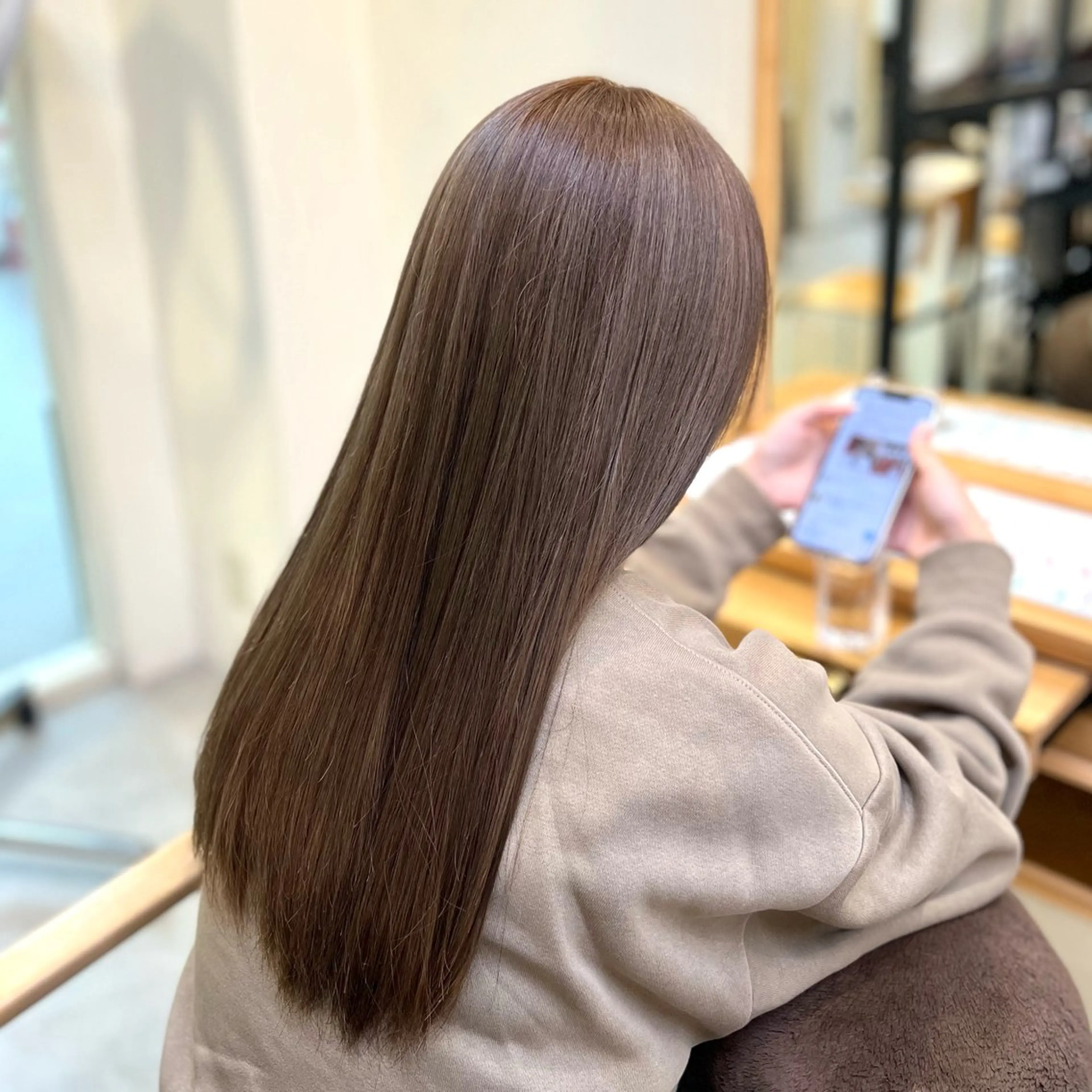 ロング カラー ベージュカラー ヘアカラー 中谷 安里のヘアスタイル