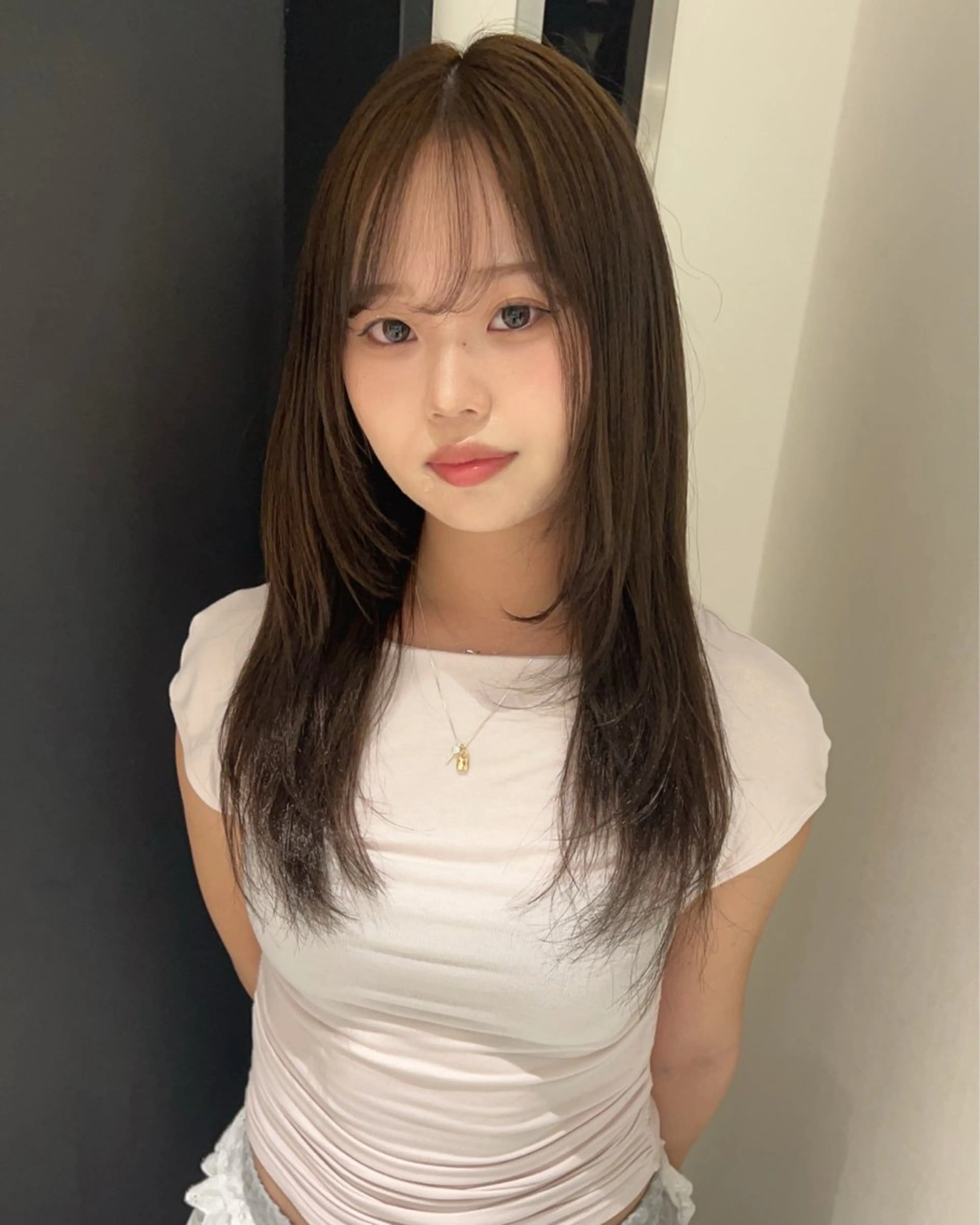 カラー ayaka. 梅田ハイトーン🥣のヘアスタイル