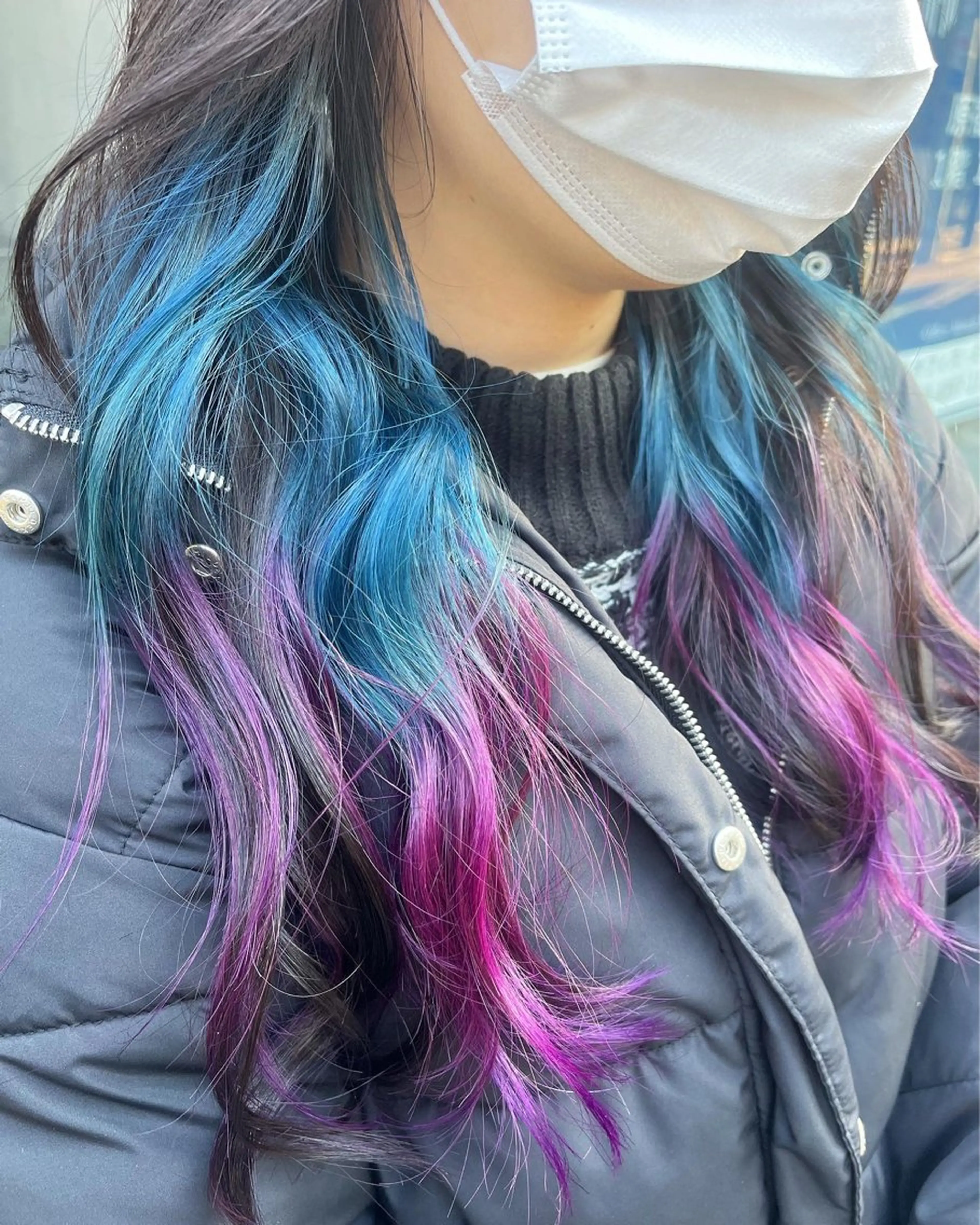 セミロング カラー ブリーチ イヤリングカラー インナーカラー ユニコーンカラー カット ヘアカラー トリートメント 原宿サロン代表 デザインカラー伊藤卓のヘアスタイル