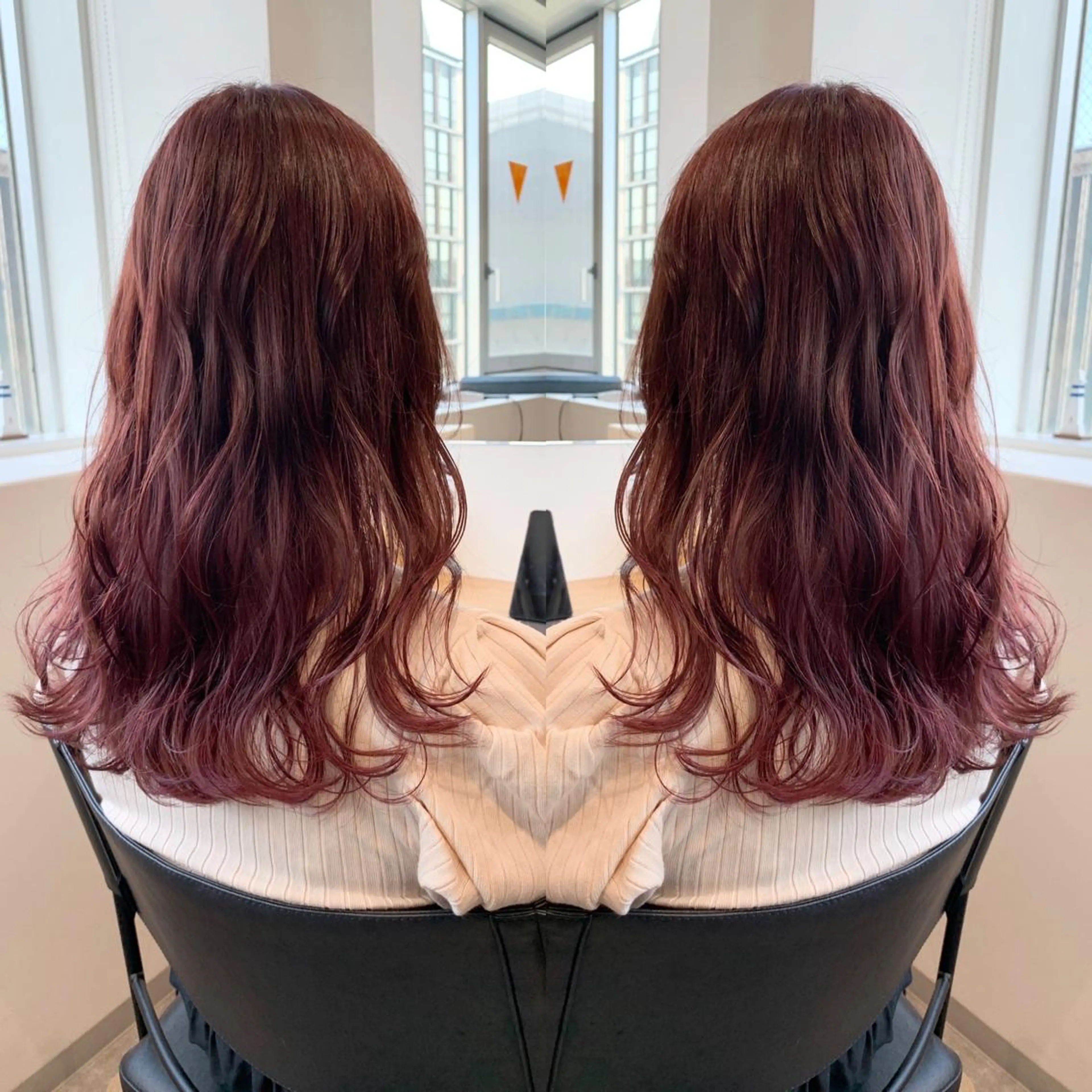 セミロング アッシュ ハイライト レイヤーカット Nishida Ryomaのヘアスタイル