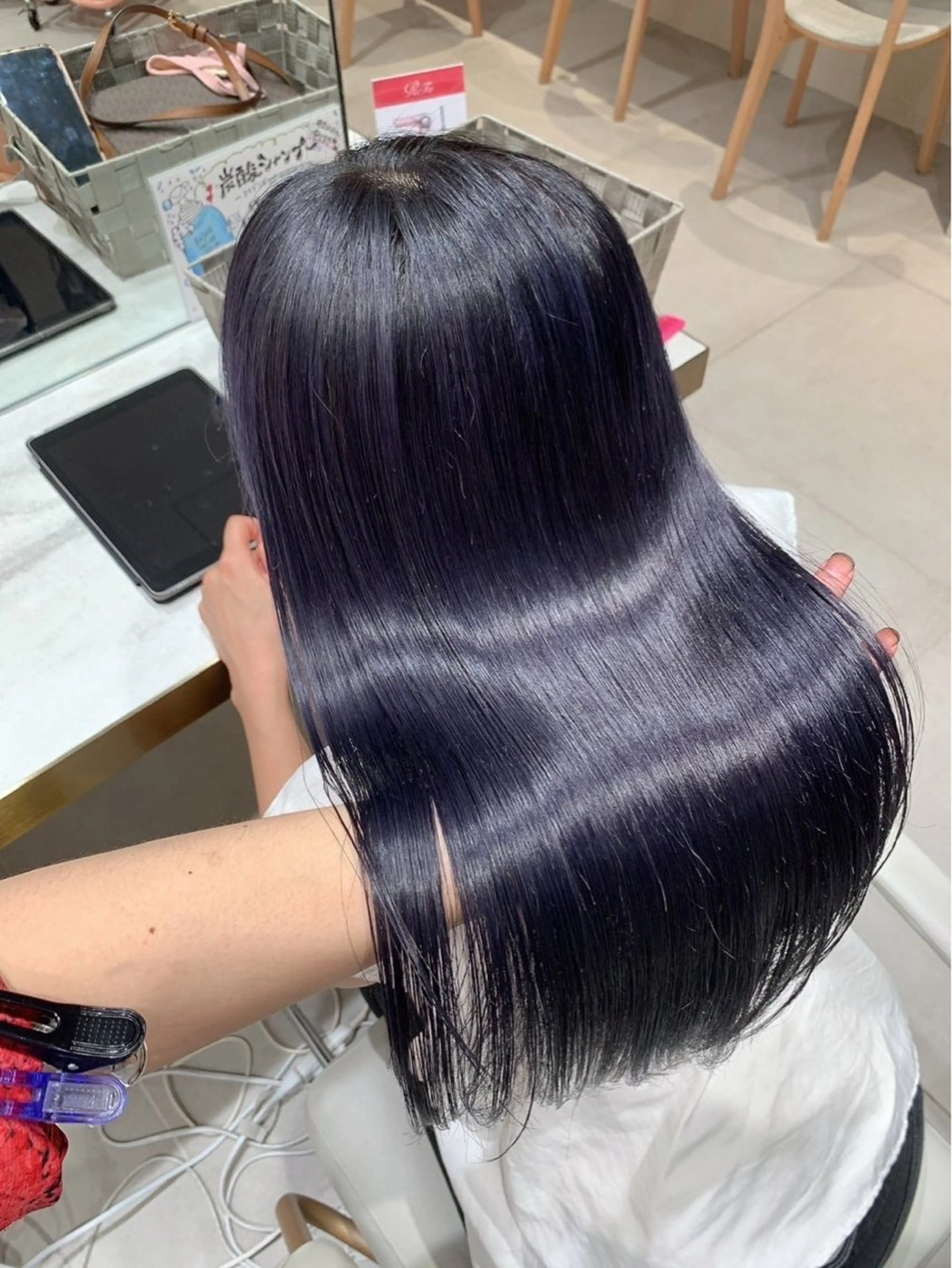 セミロング カラー ブリーチ ヘアカラー ボブパーマ ウルフパーマのヘアスタイル