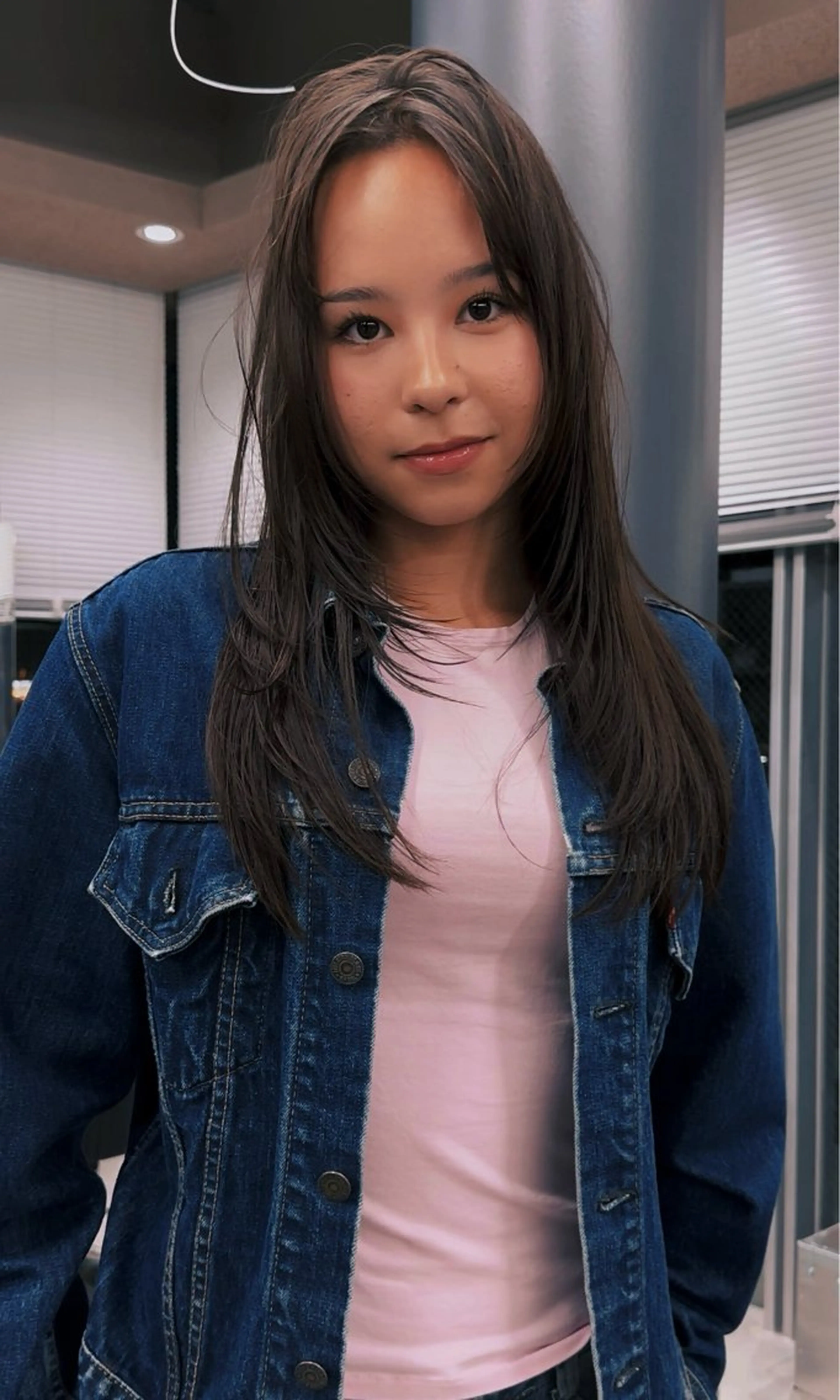 ミディアム 渡辺 良城のヘアスタイル