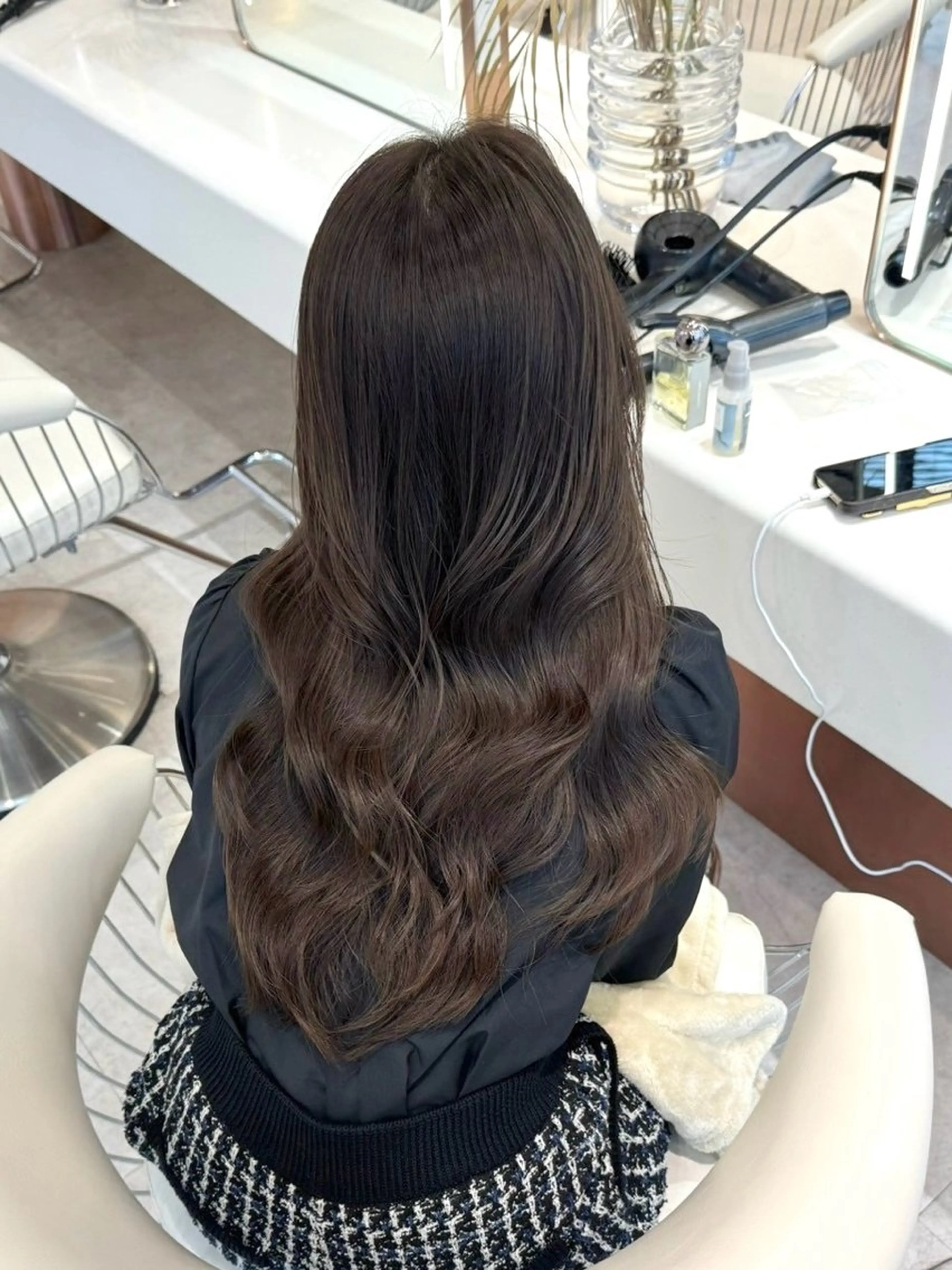 ミディアム カラー ブラウンカラー レイヤーカット カット ヘアカラー トリートメント 渋谷/レイヤーカット 透明感/サッタのヘアスタイル