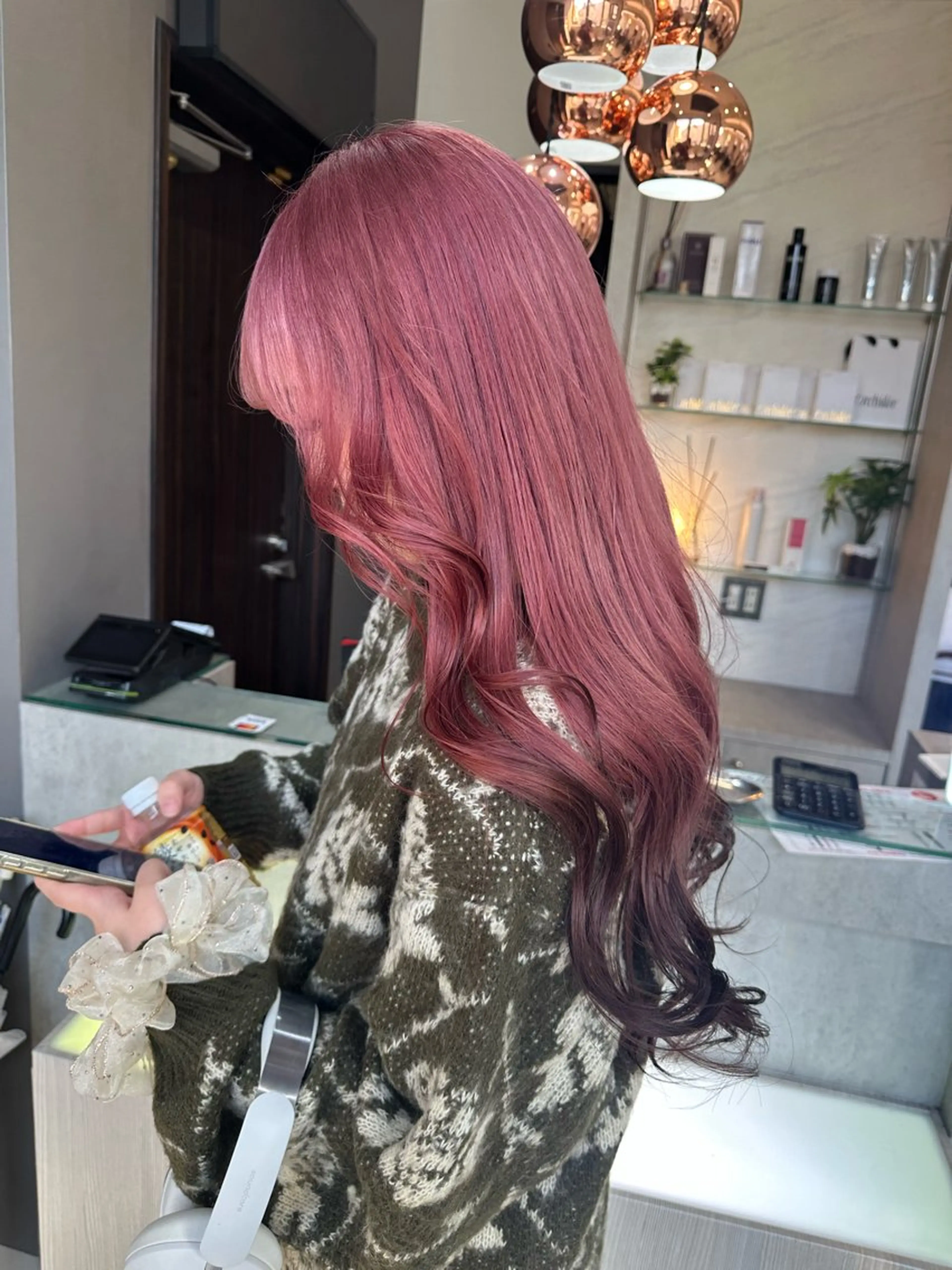ロング カラー ベージュカラー ブラウンカラー カシス ハイトーンカラー ミルクティーベージュ ヘアカラー AYAKASA 暖色カラー/レイヤーのヘアスタイル