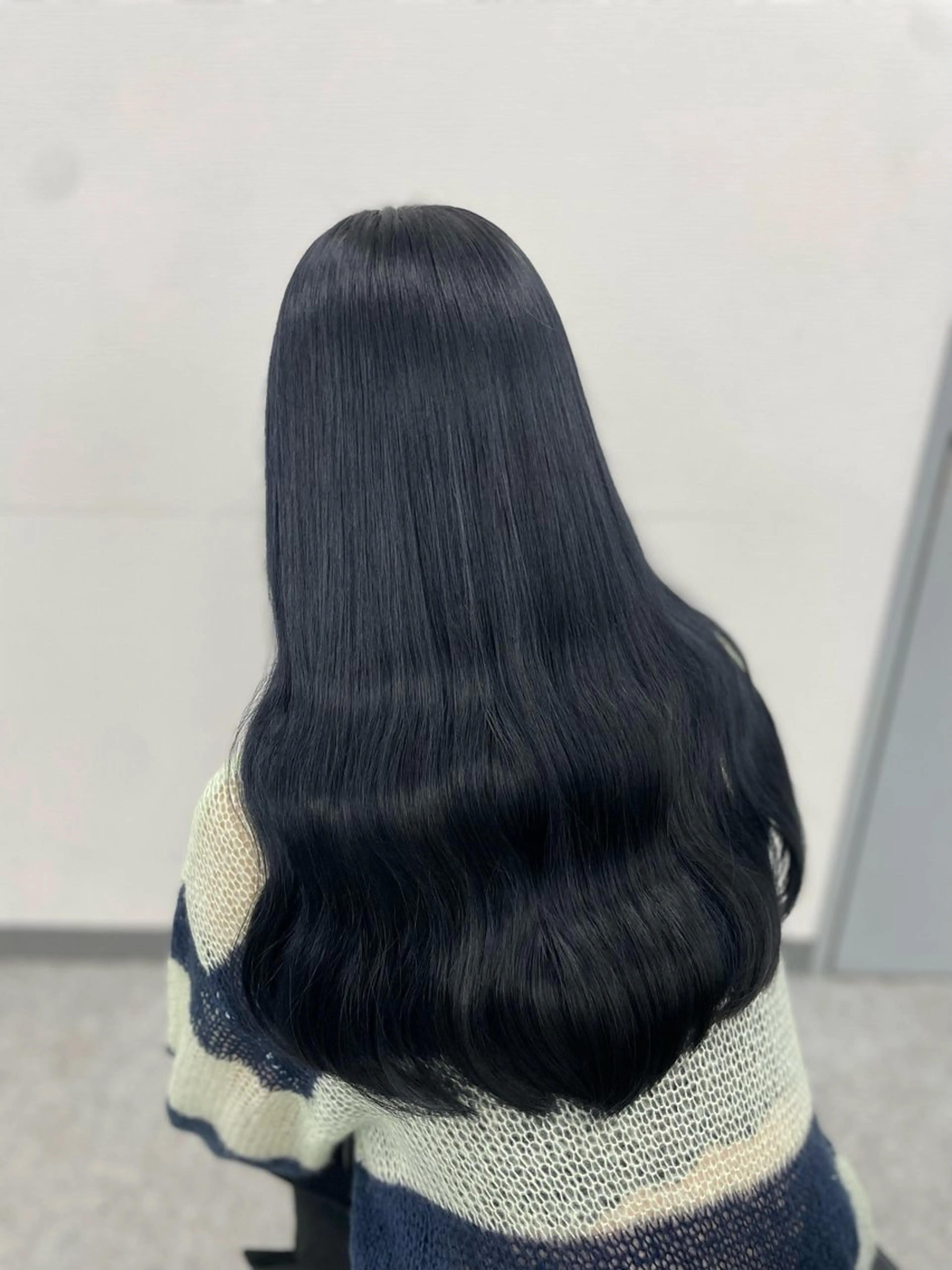 ロング 大人っぽ透明感暗髪 🤍shio🤍のヘアスタイル