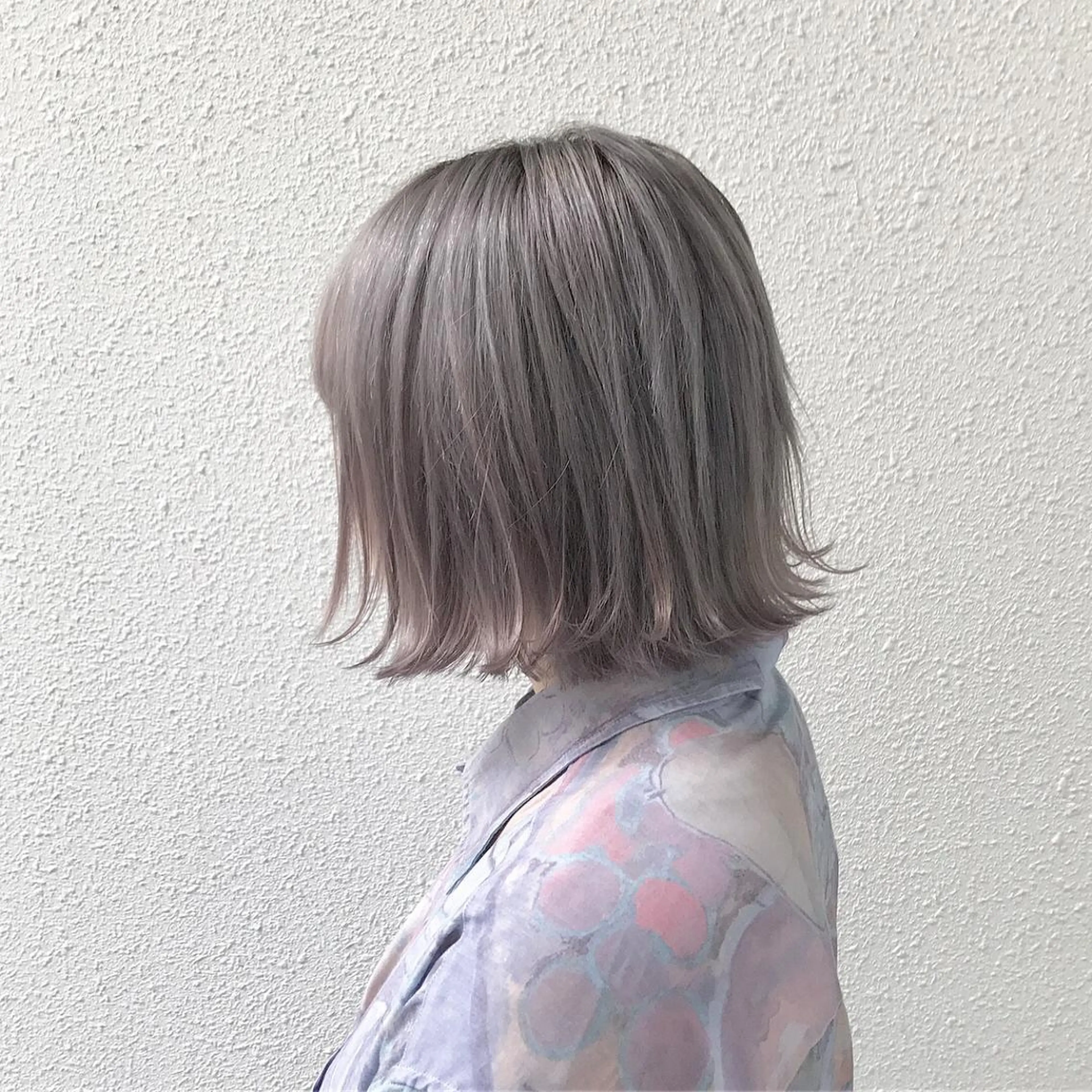 ショート カラー シルバー インナーカラー/天神 ブリーチ/吉田のヘアスタイル