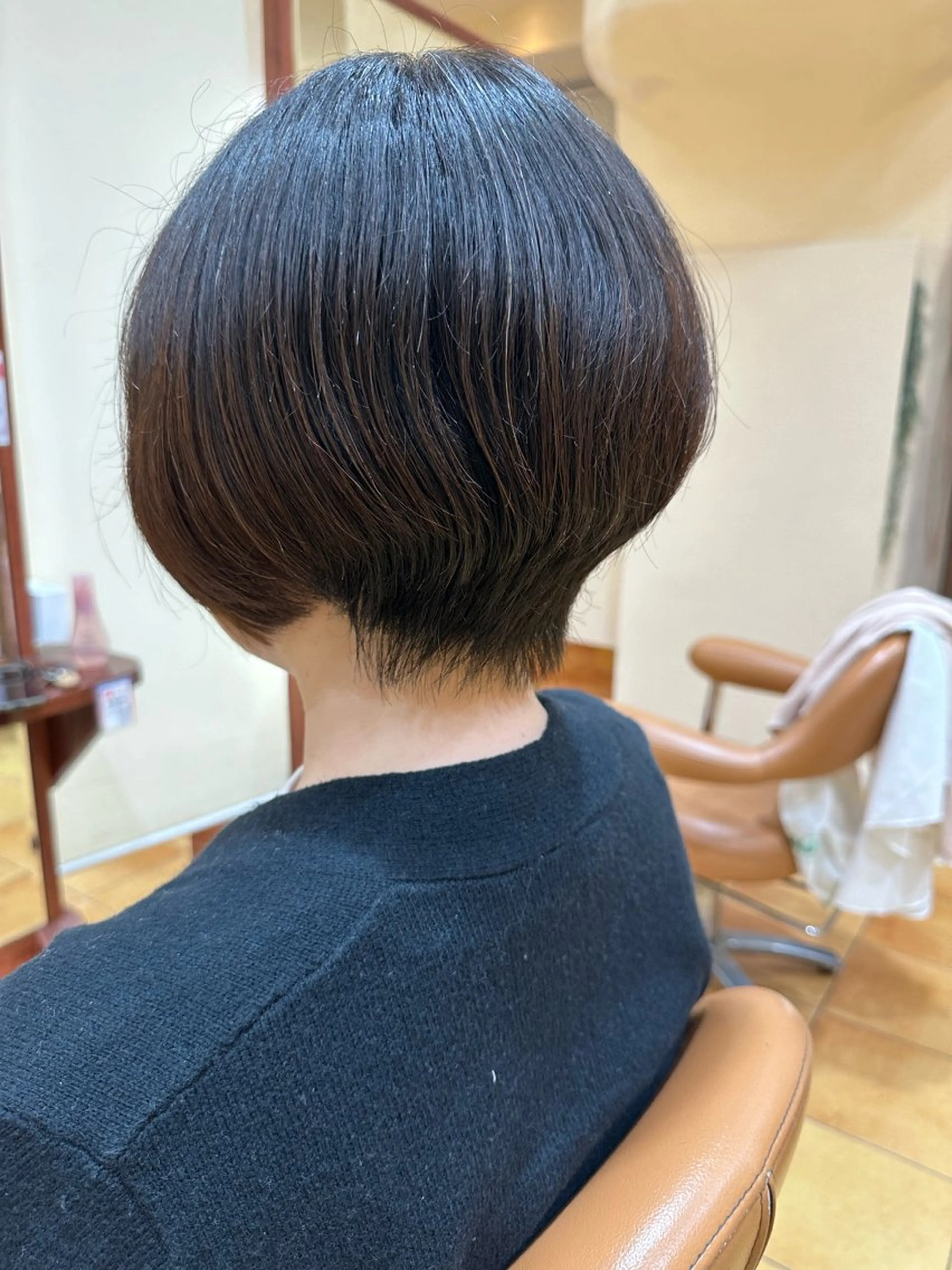 ショート とうい/パーマボブ/ くせ毛/丸みボブのヘアスタイル