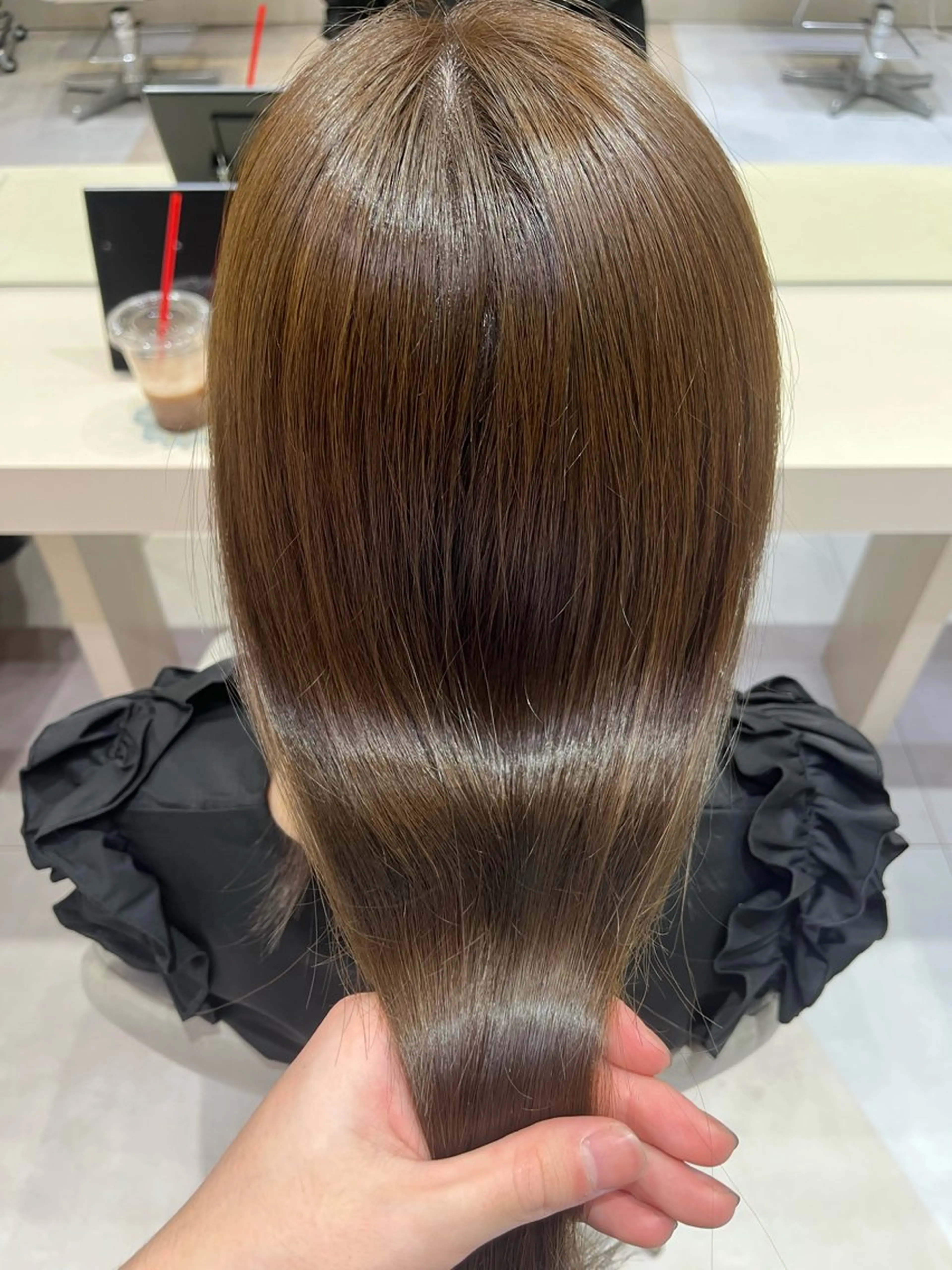 ロング k-two 関 七海のヘアスタイル