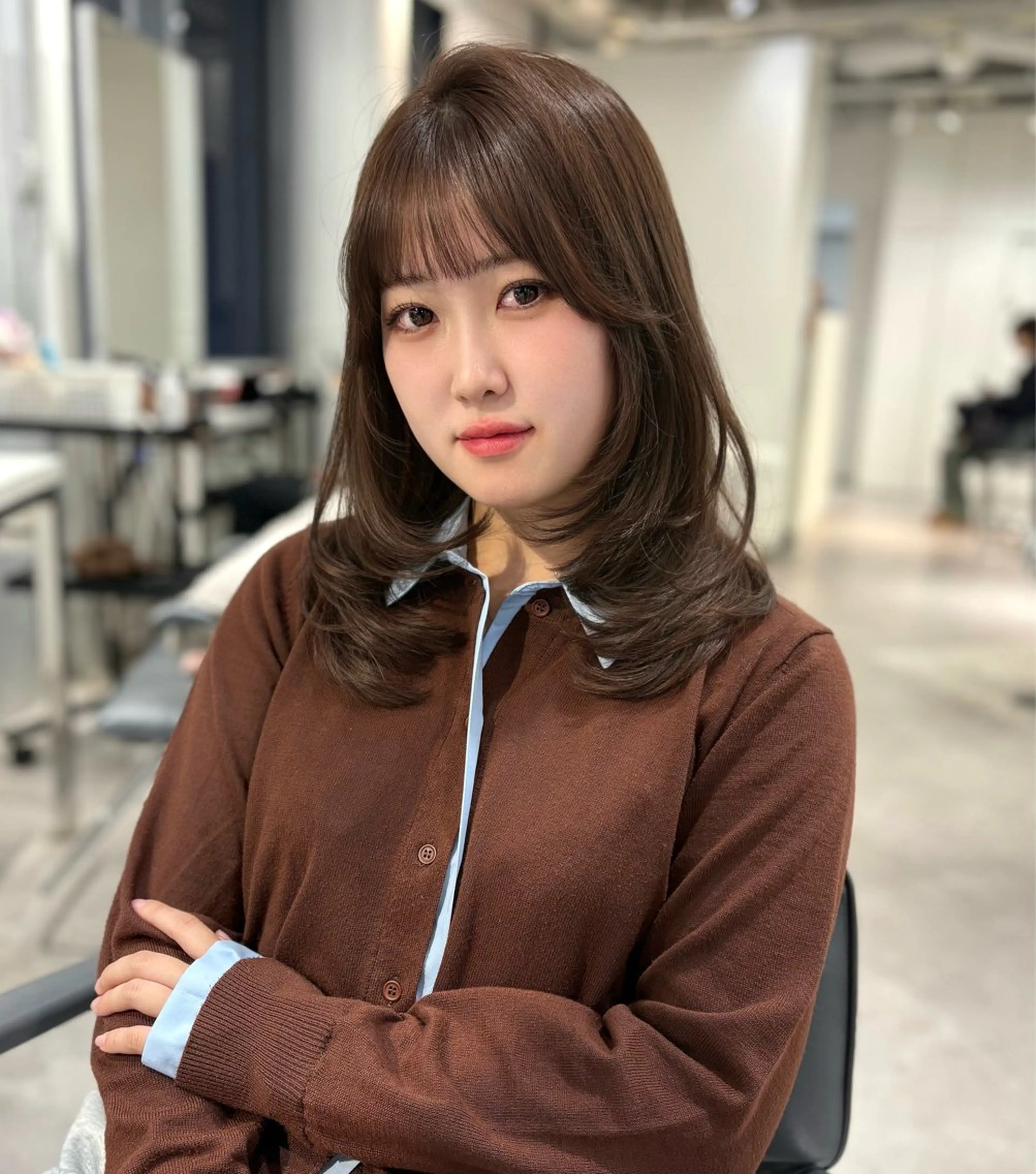 ミディアム カラー ミディアムレイヤー ブラウンカラー チョコレートブラウン 韓国風ヘア レイヤーカット カット ヘアカラー トリートメント MEI🎀つやカラー 🎀レイヤー🎀渋谷のヘアスタイル