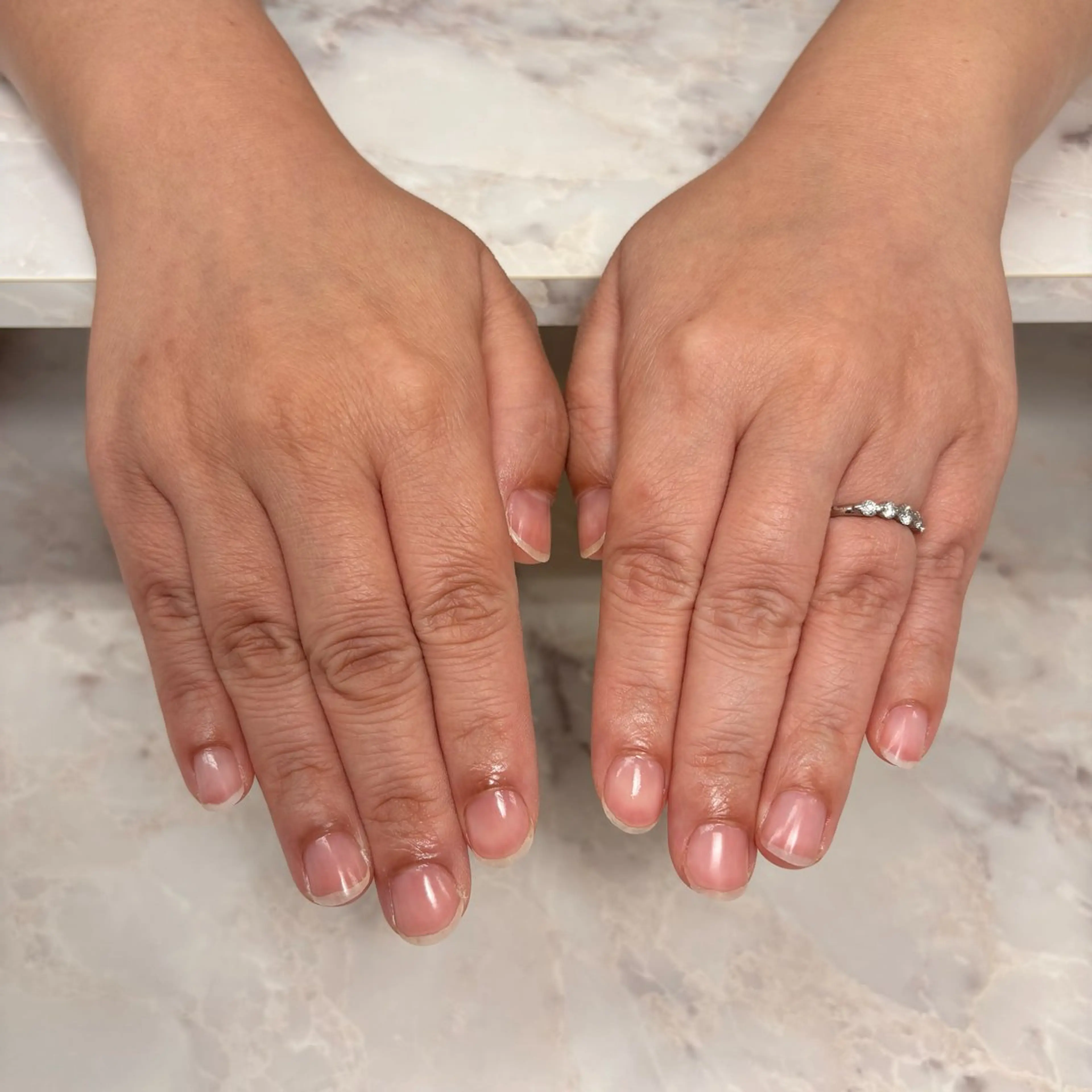 【ハンドケア】ドライケア、甘皮処理、長さ調節の写真