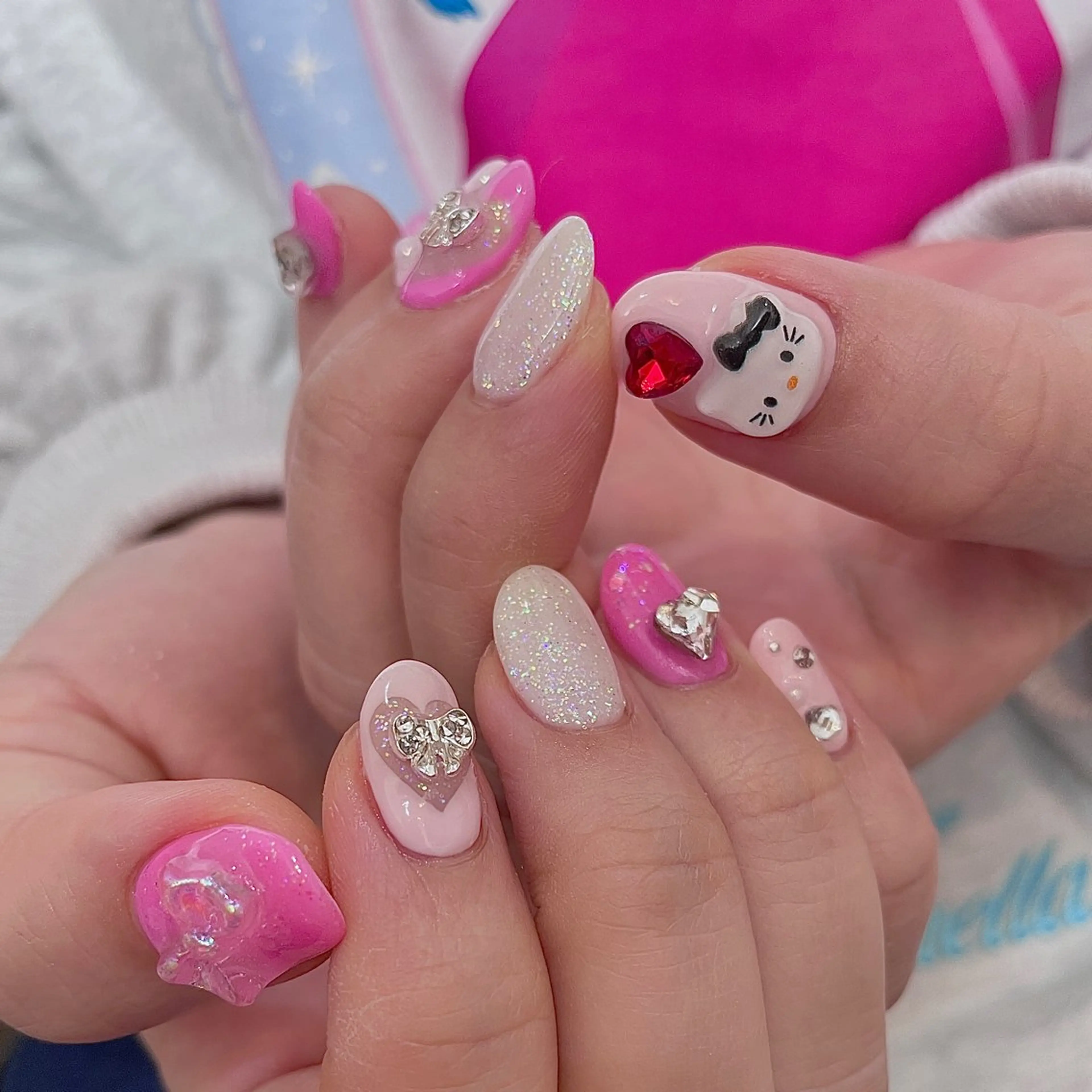 ネイル オーロラネイル ハート ピンク リボン ネイルチップ ハンドネイル acs.n所属・ネイル，耳つぼ 風間すみれのその他イメージ