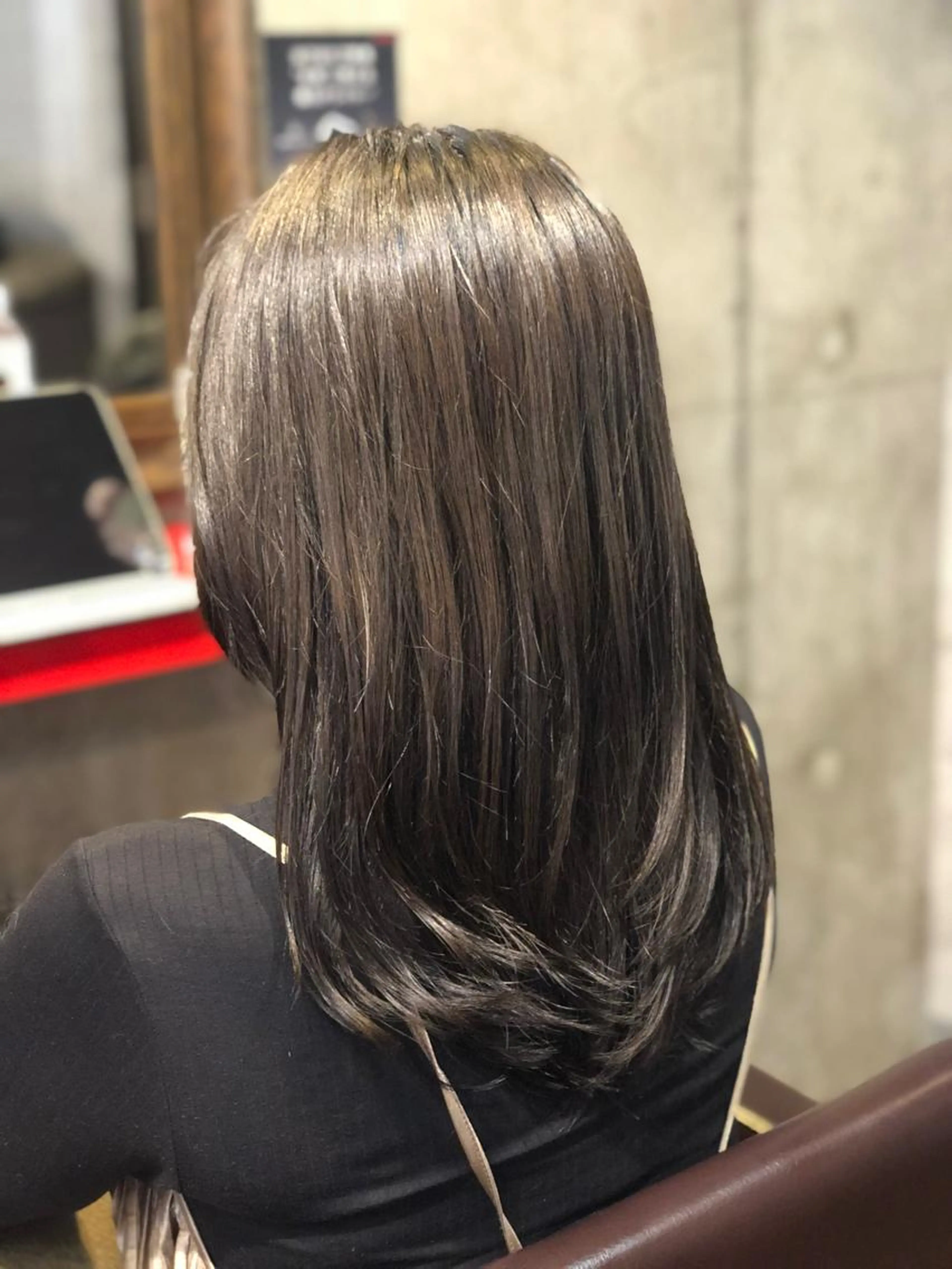 カット※鎖骨以上長さがあり、2~3cmカットさせて頂ける方限定。シャンプー代550円のみ頂いております。の写真