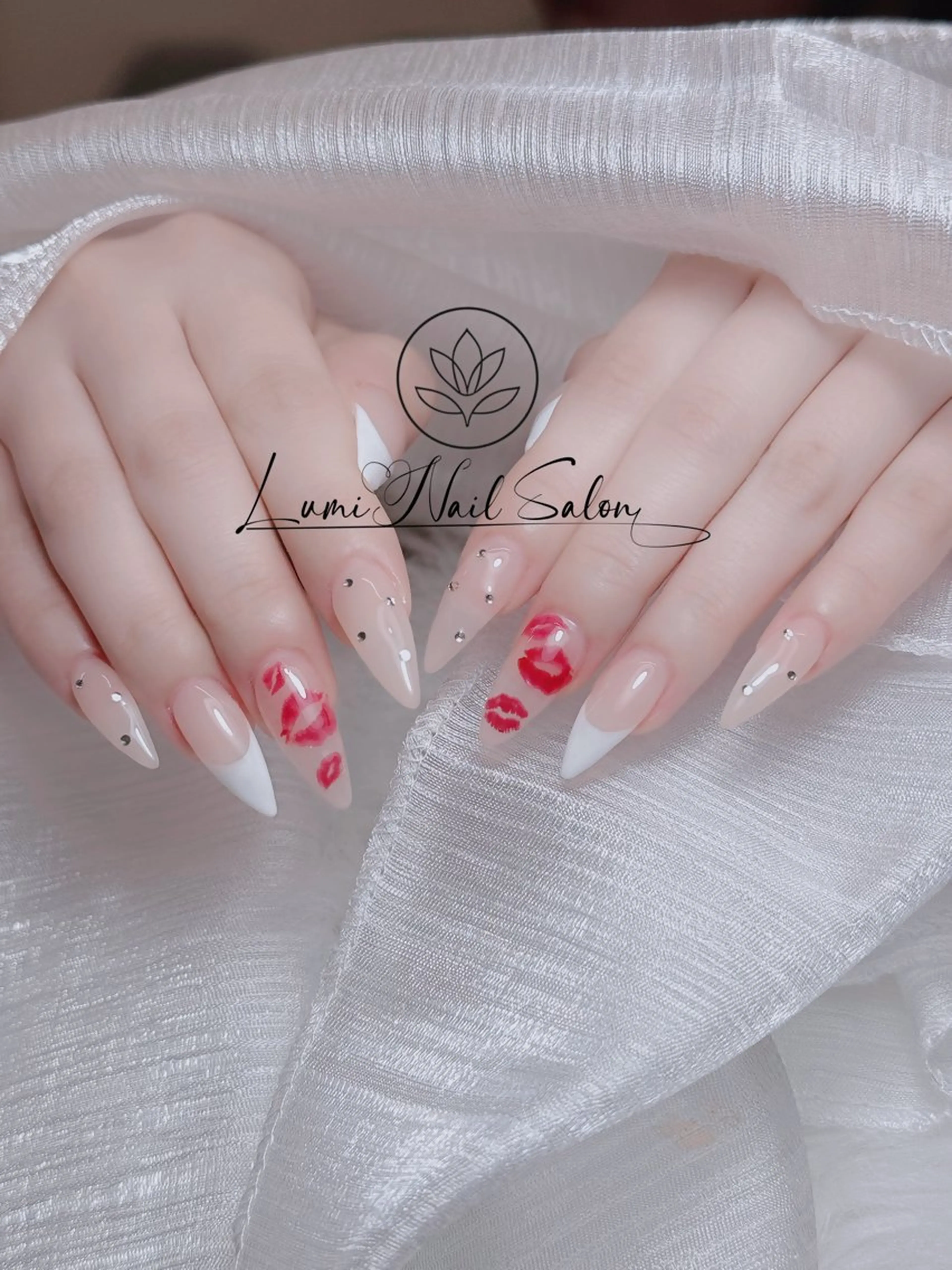 ネイル オーロラネイル チークネイル フットネイル フレンチネイル 韓国ネイル ハンドネイル Lumi Nailのネイルデザイン