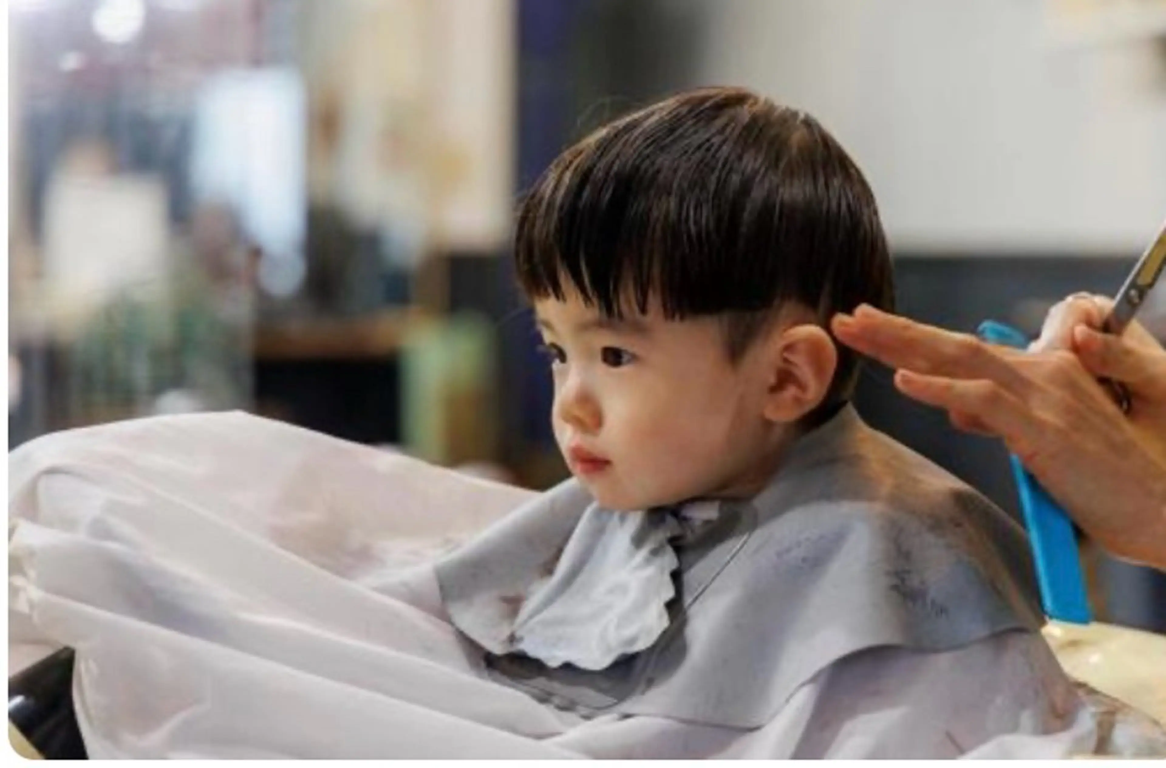 キッズカット  [小学生6年生までの男の子]シャンプー、ブロー別の写真