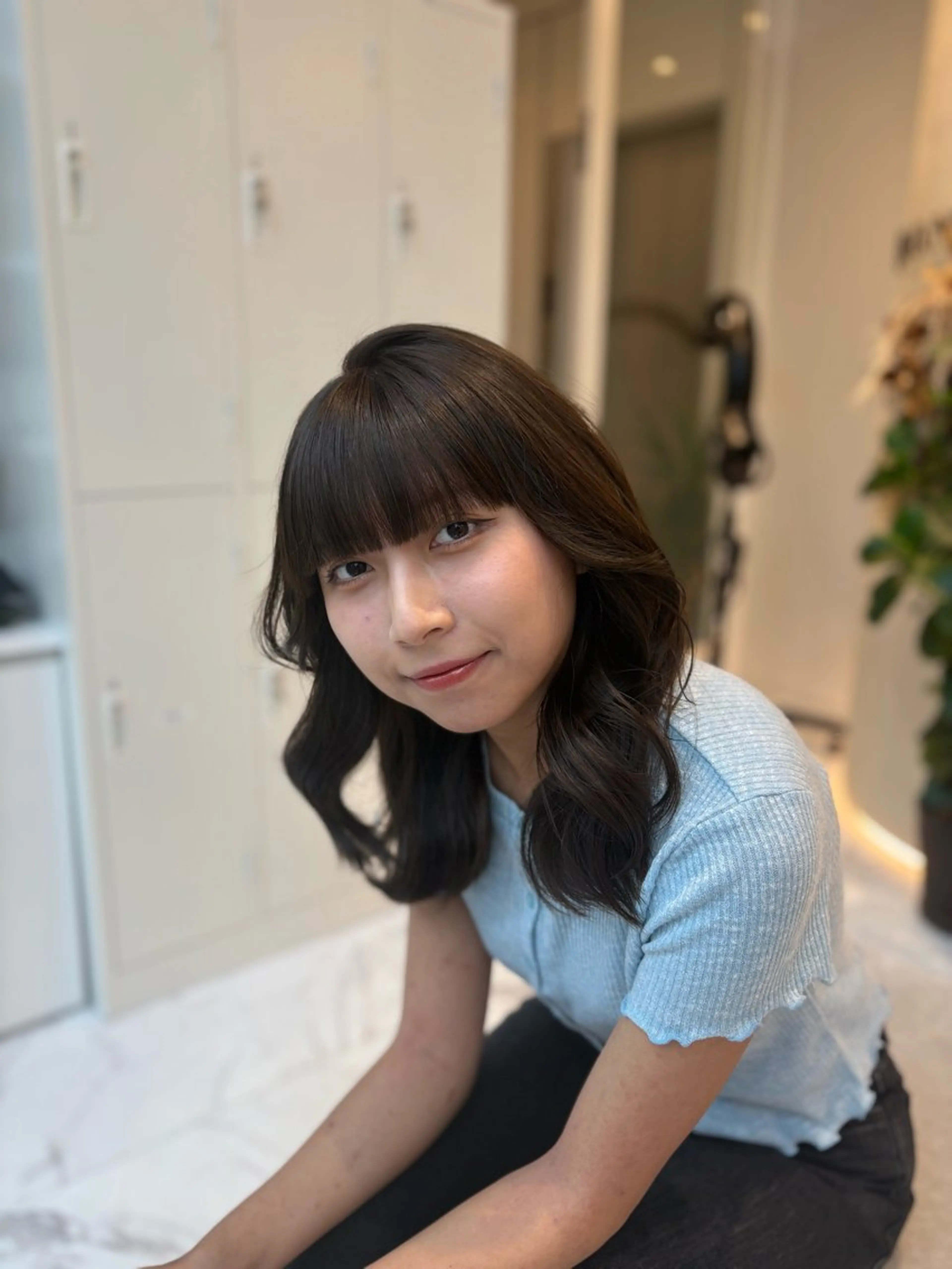 ミディアム カラー カット 似合わせレイヤー🪽 グレージュ🪽のあのヘアスタイル