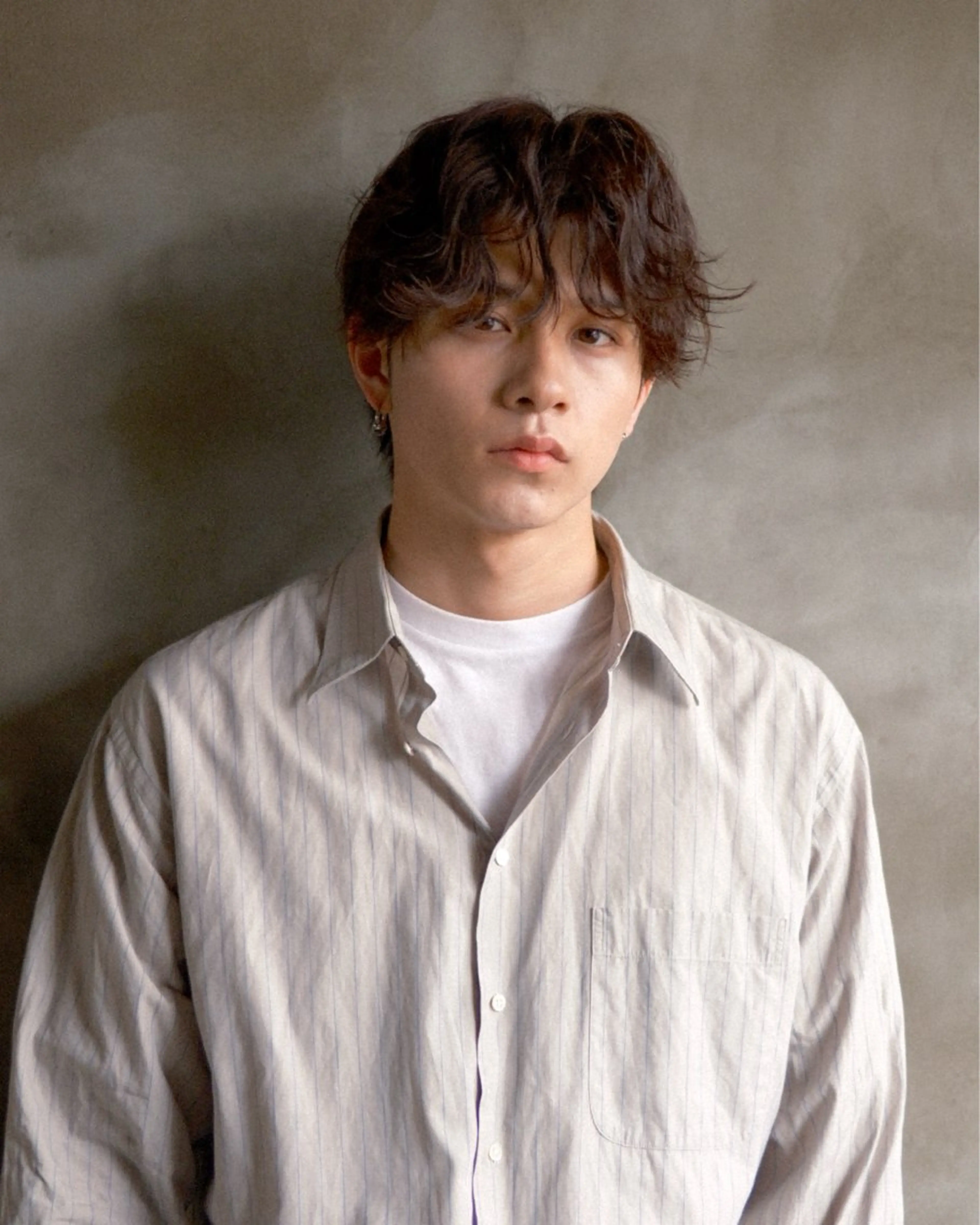 ミディアム パーマ メンズ カット パーマ トリートメント 木村陸弥 透明感/赤み消しのヘアスタイル