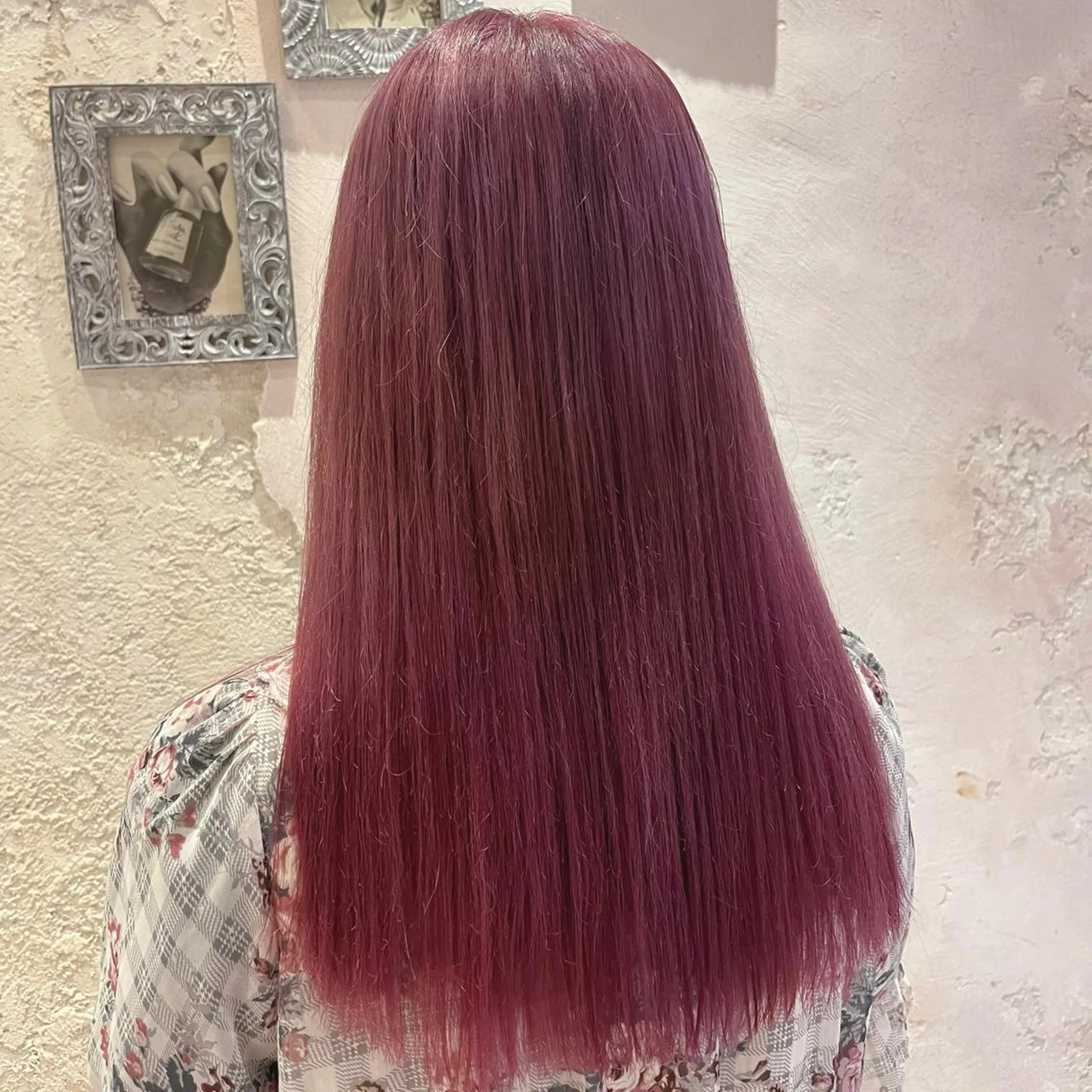 ロング 顔まわりレイヤー 顔周りカット 髪質改善 韓国風ヘア レイヤーカット 川井麻由🎀アイドル 量産🎀ピンクカラーのヘアスタイル