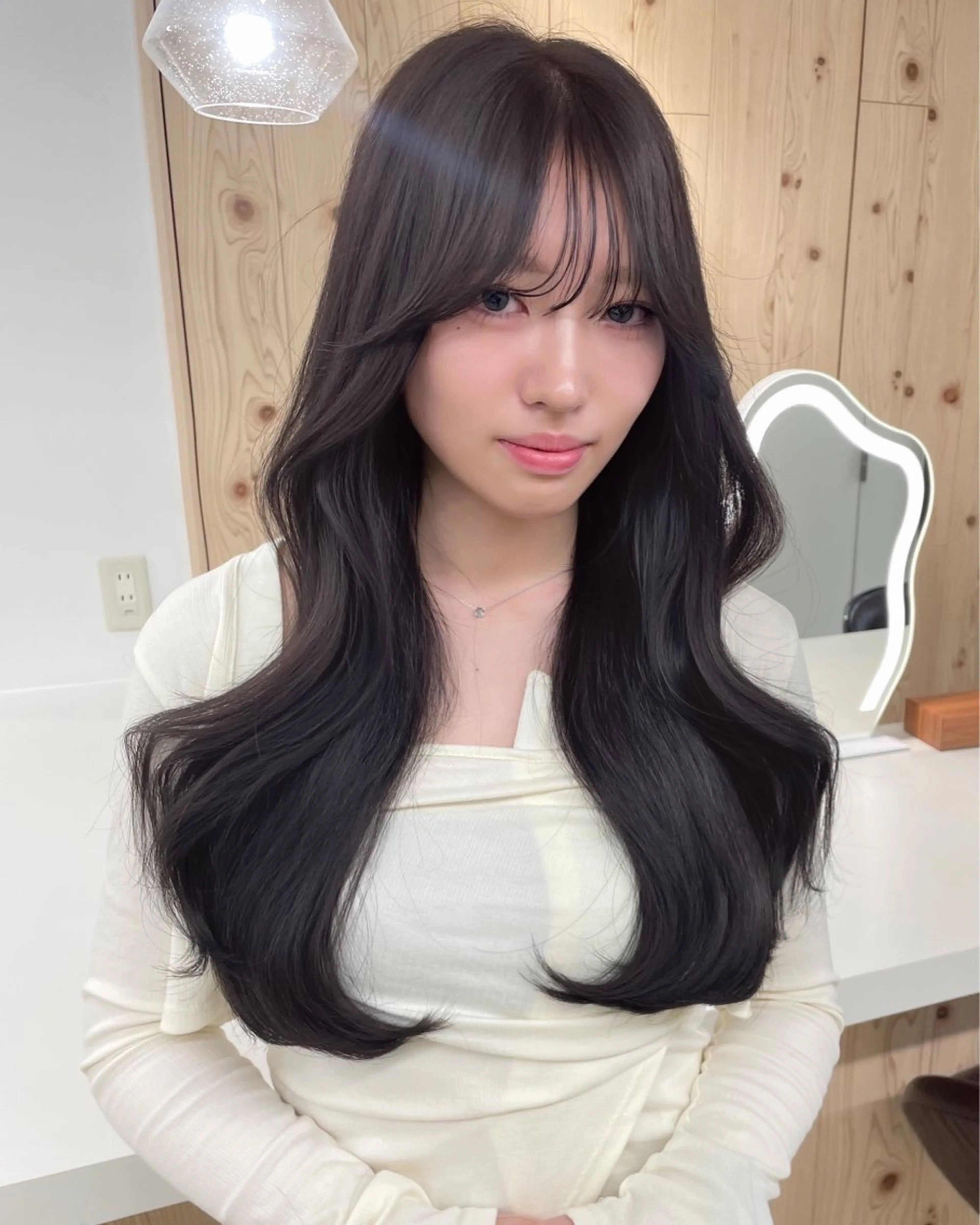 セミロング カラー カット ヘアカラー トリートメント ヘアセット 新宿/韓国ヘア/ 髪質改善ストレートのヘアスタイル