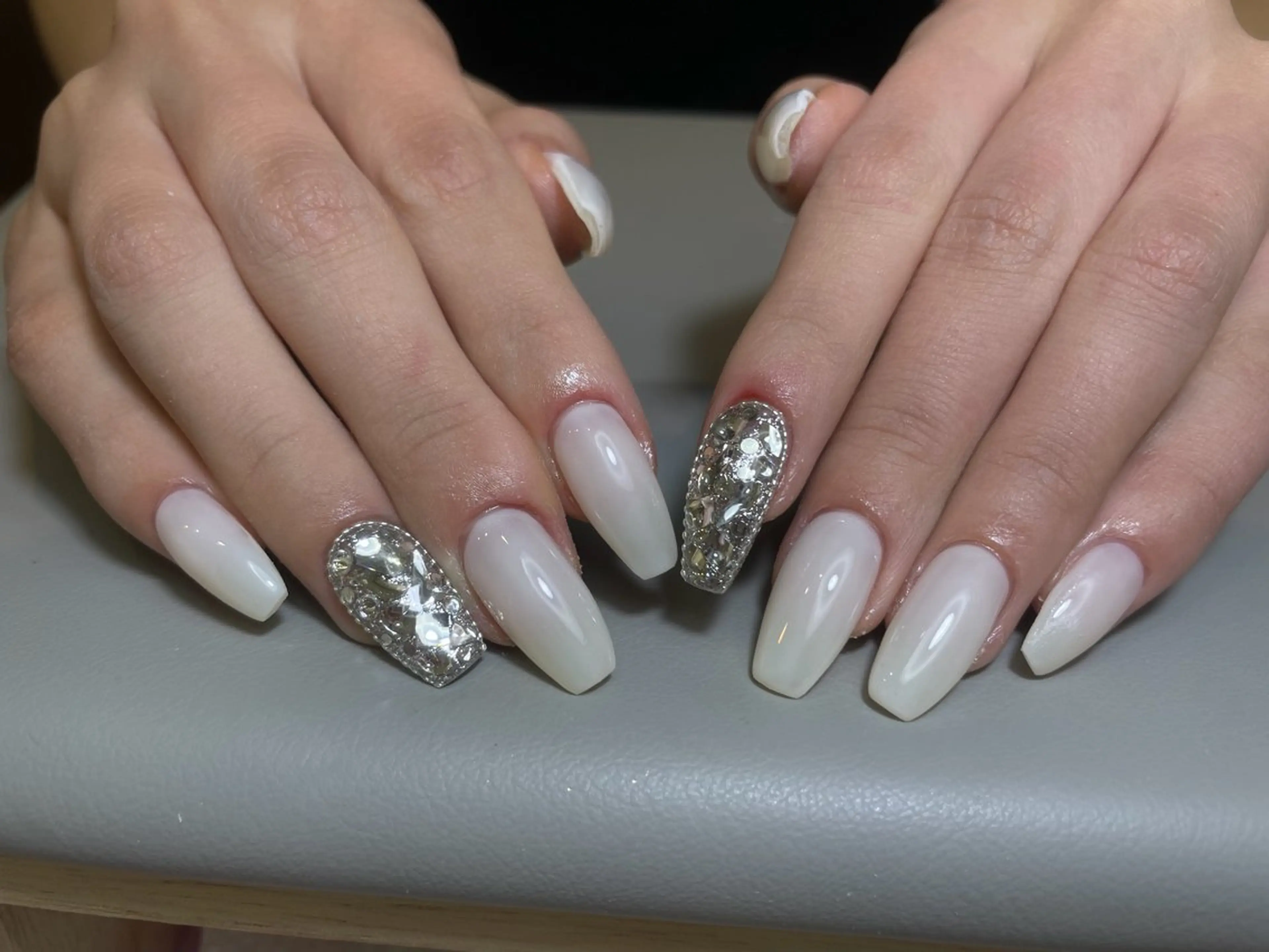 ネイル オーロラネイル チークネイル 長さ出し フットネイル フレンチネイル ハンドネイル J&C Nail Salon吉祥寺所属・YU KIのネイルデザイン