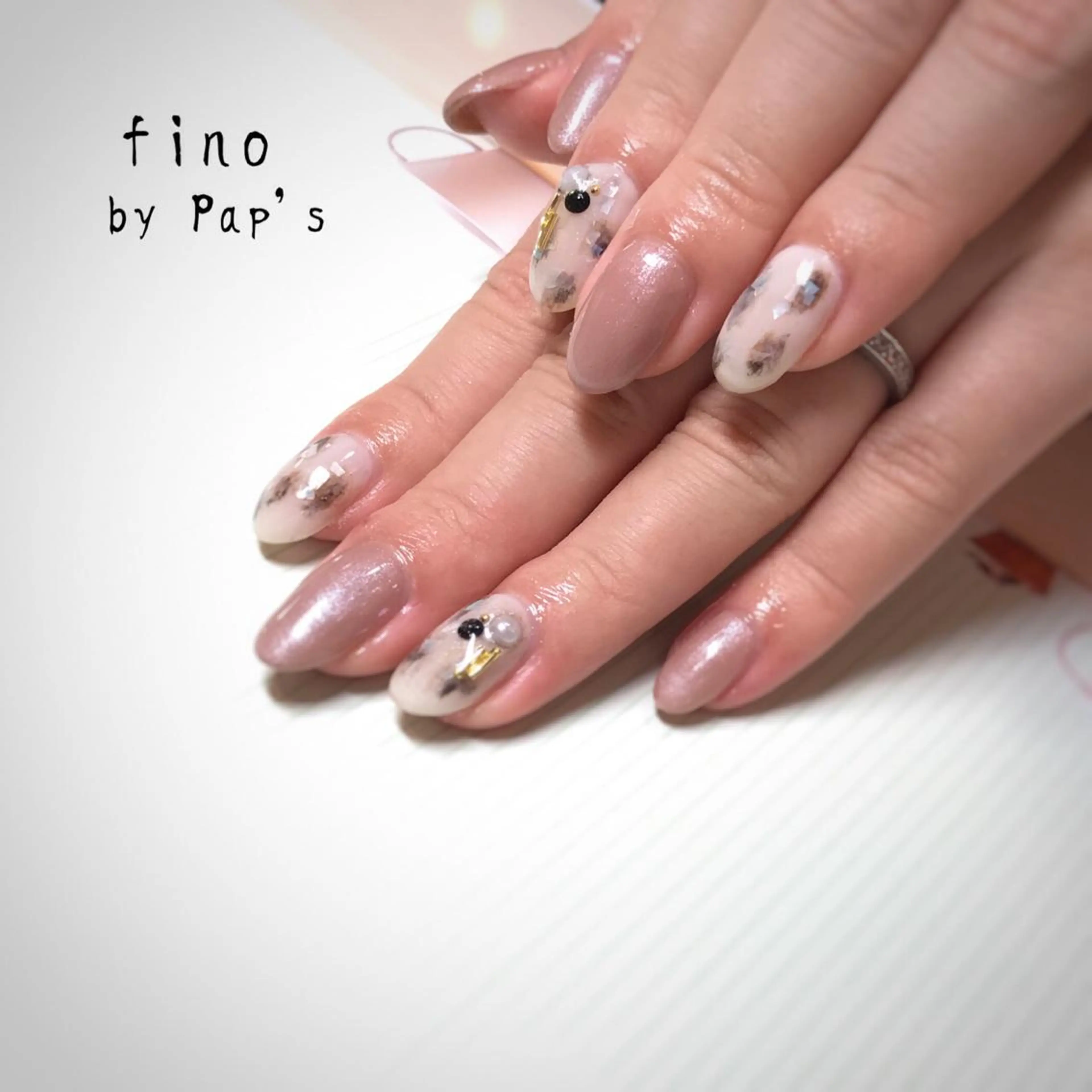 ネイル fino by Pap's所属・西畠 真由美のネイルデザイン