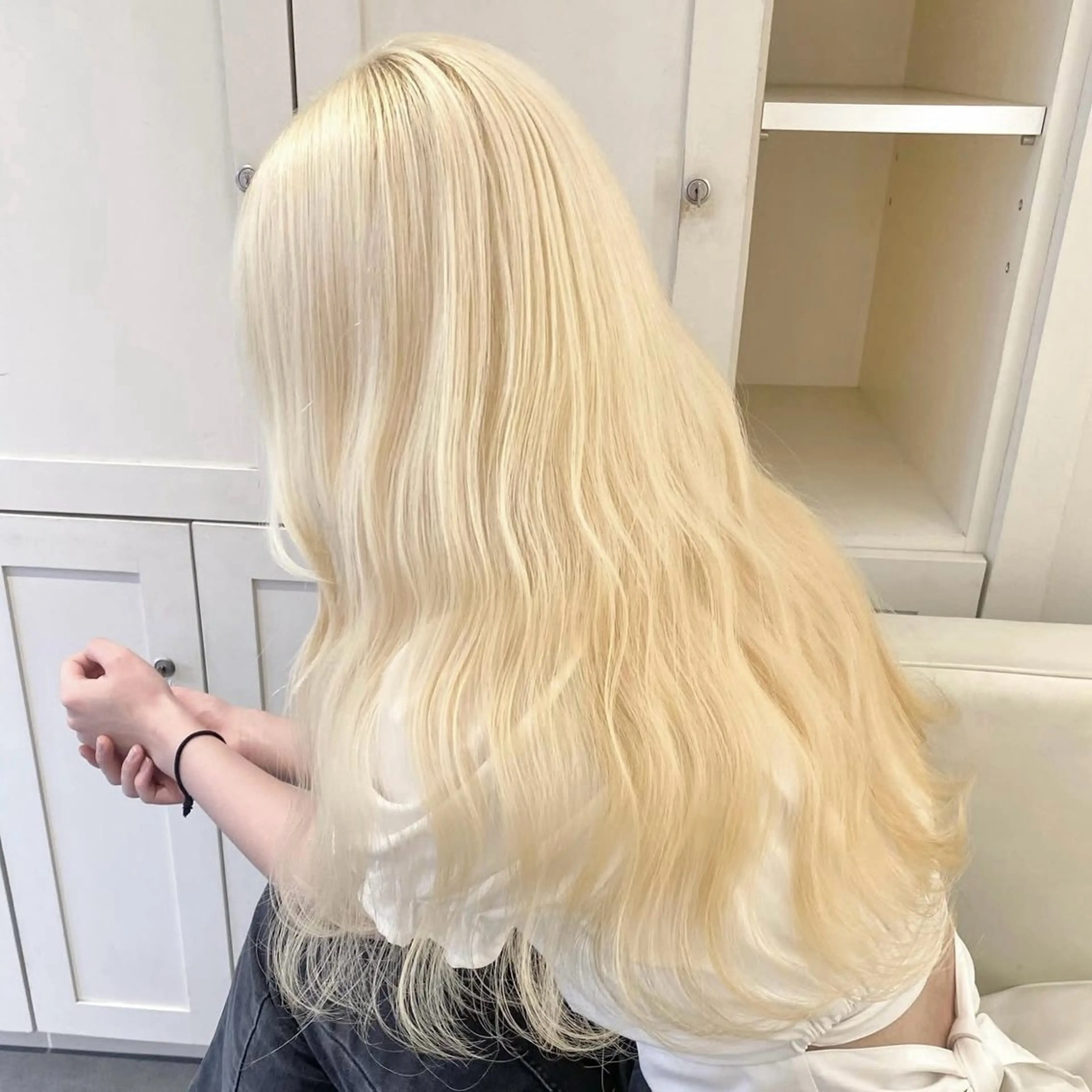 ロング カラー ONYX所属・ブリーチ/ハイトーン ミルクティー/ハルトのヘアスタイル